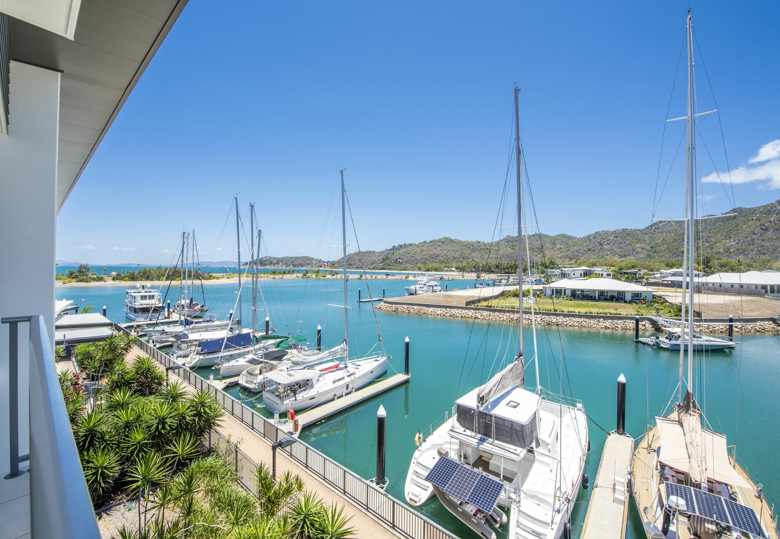 Absolute Waterfront Magnetic Island