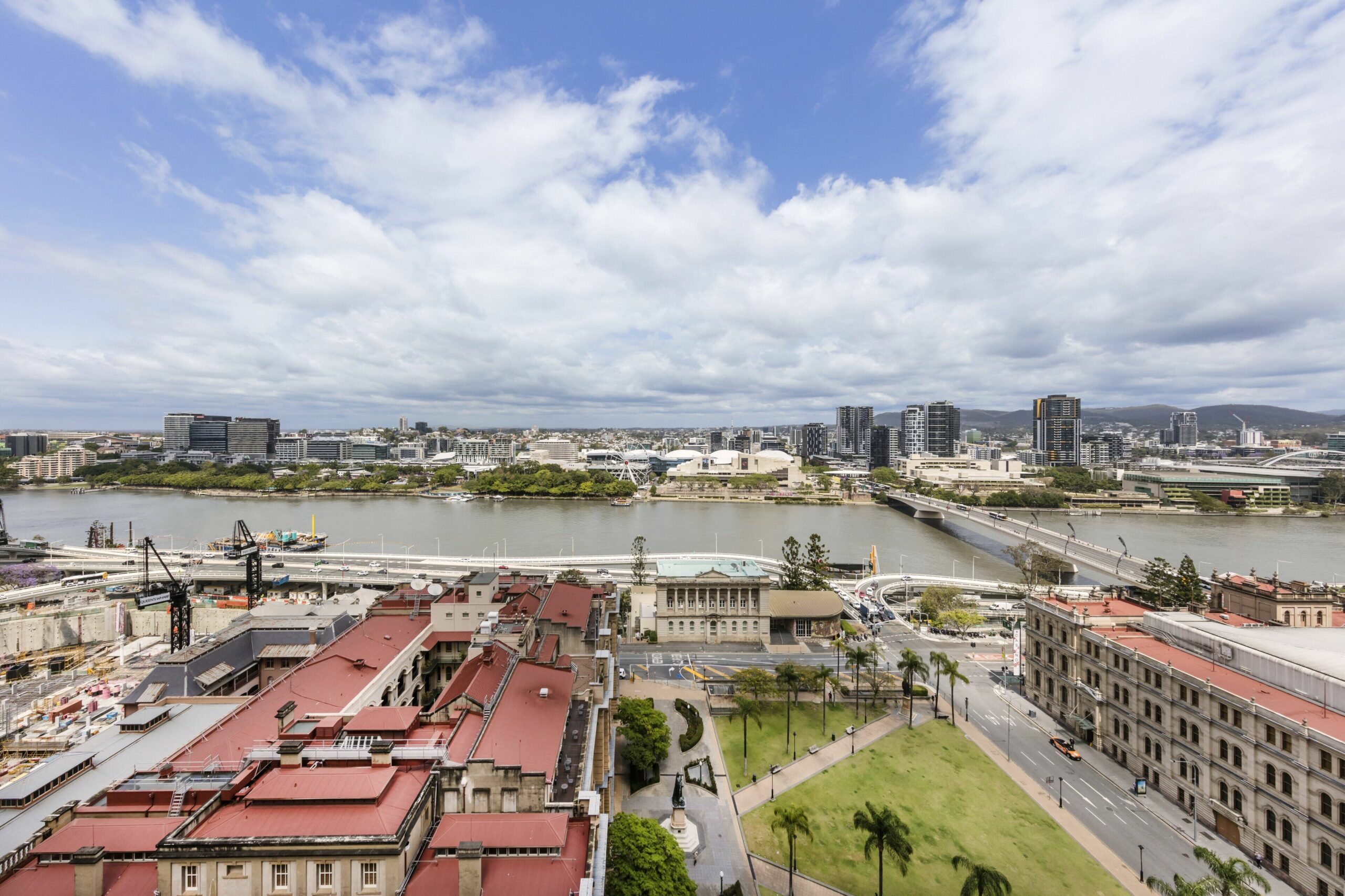 Oaks Brisbane Casino Tower Suites