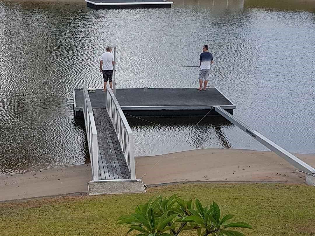 The Bali Hut on the Waters of the Central Gold Coast Apartment 5