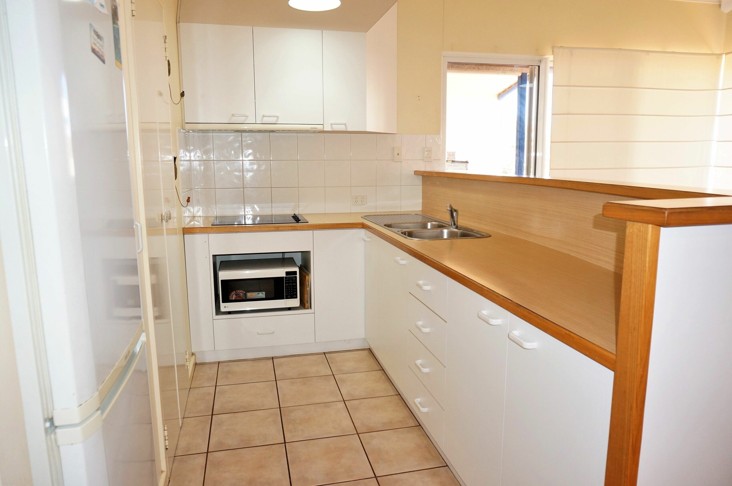 Osprey Holiday Village Unit 110 - Wake up to the Birds in Your 4 Poster bed With a View