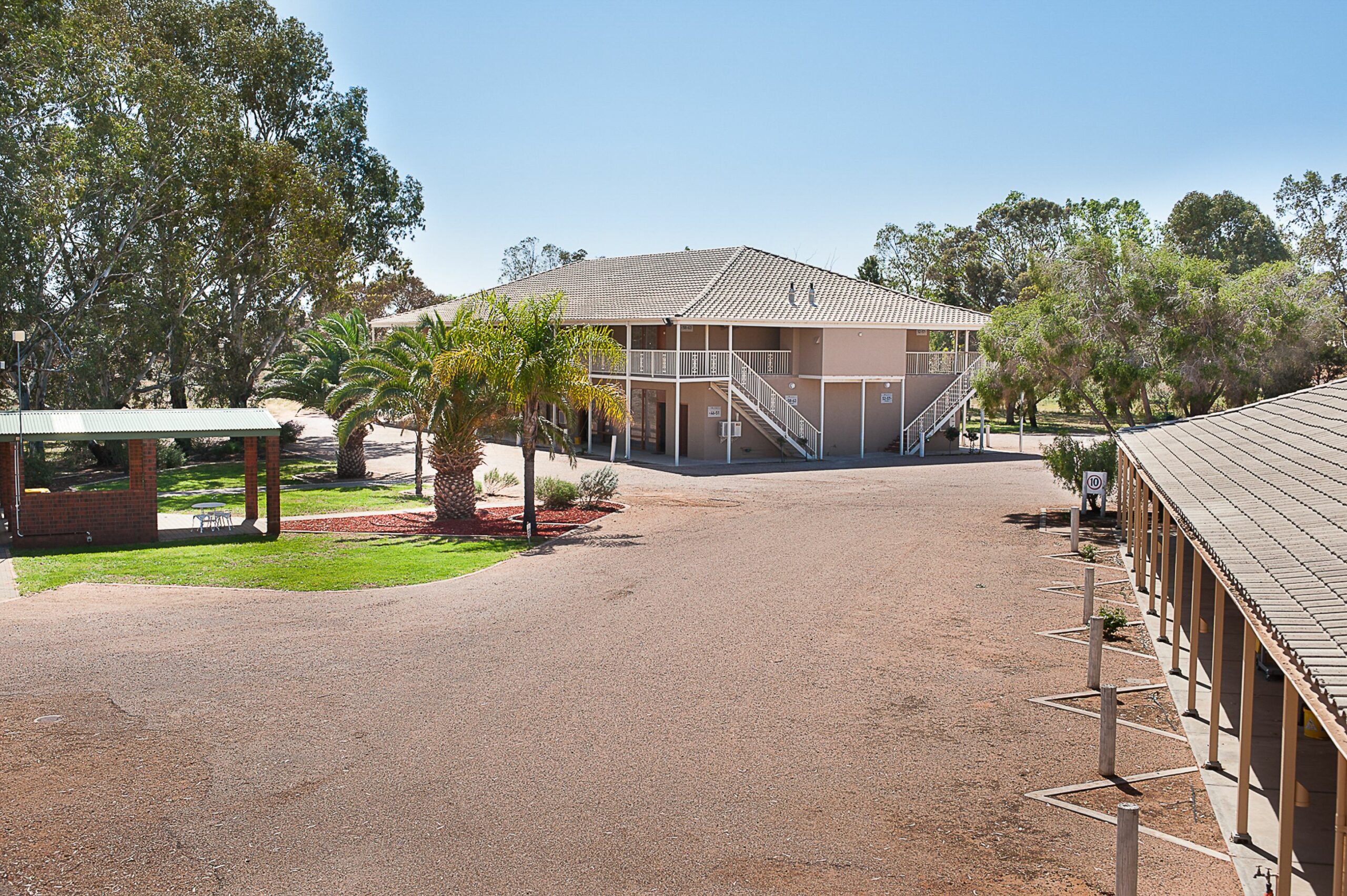 The Standpipe Golf Motor Inn