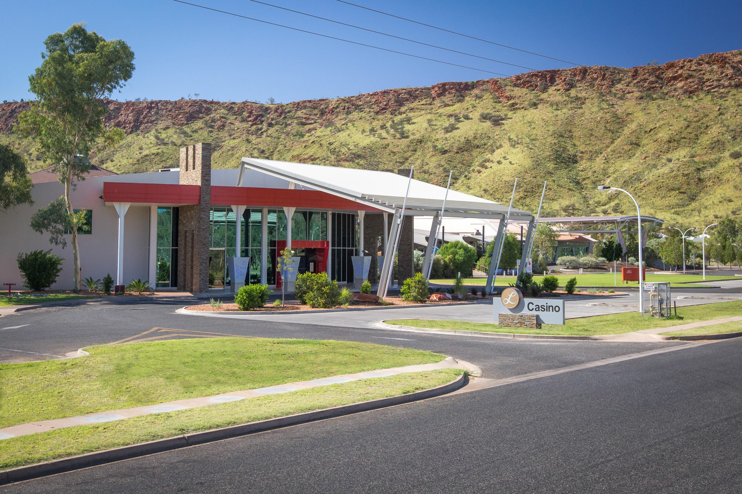 Crowne Plaza Alice Springs Lasseters