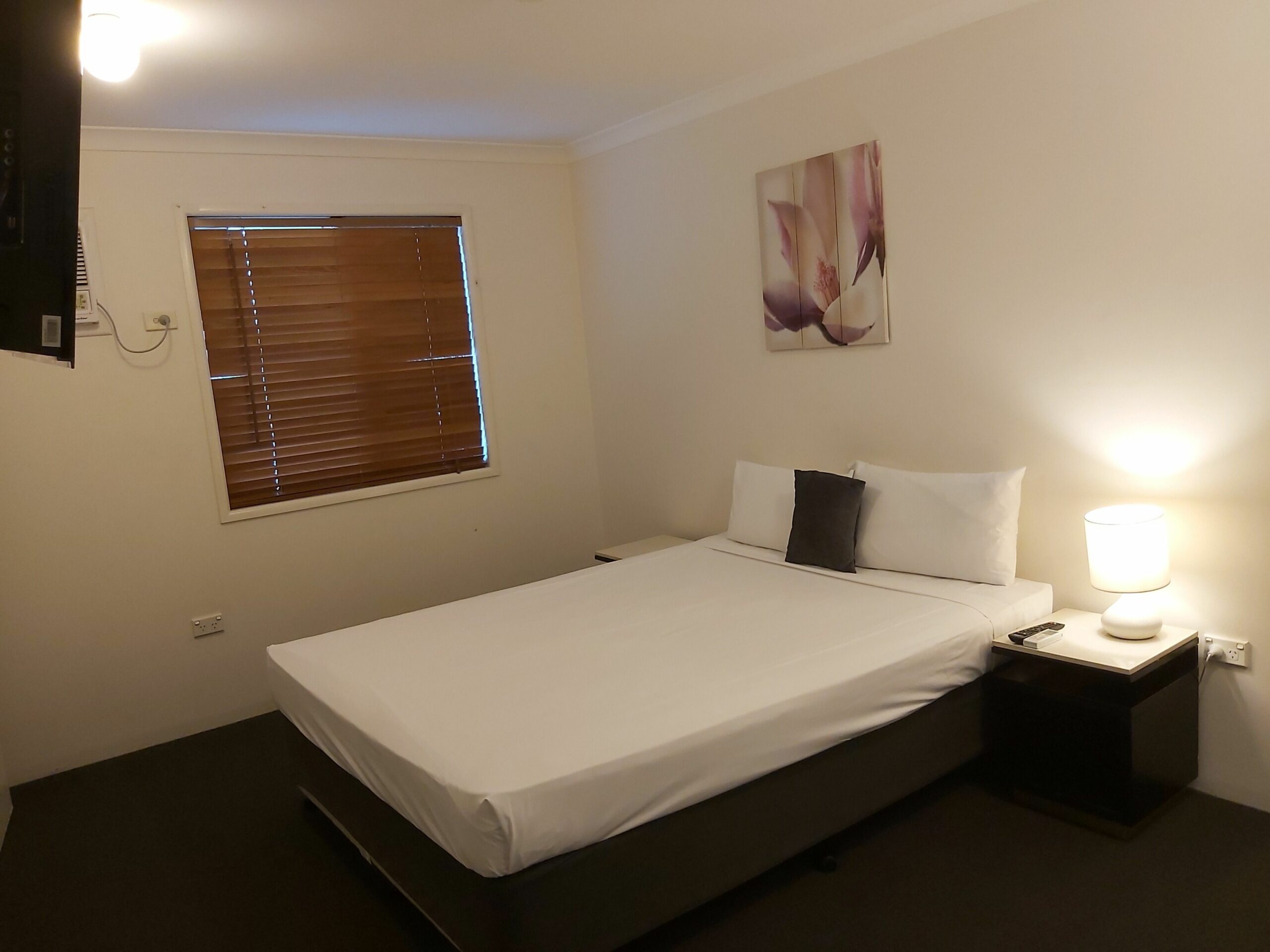 The Cosmopolitan Motel and Serviced Apartments