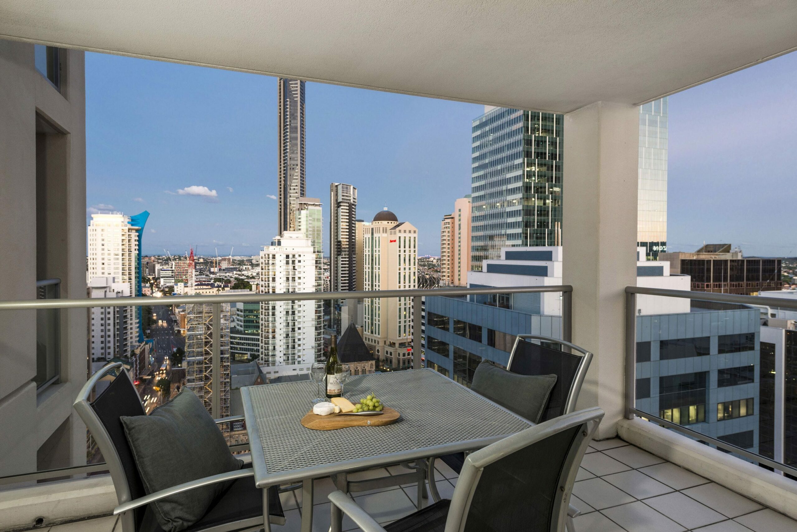 Oaks Brisbane Lexicon Suites