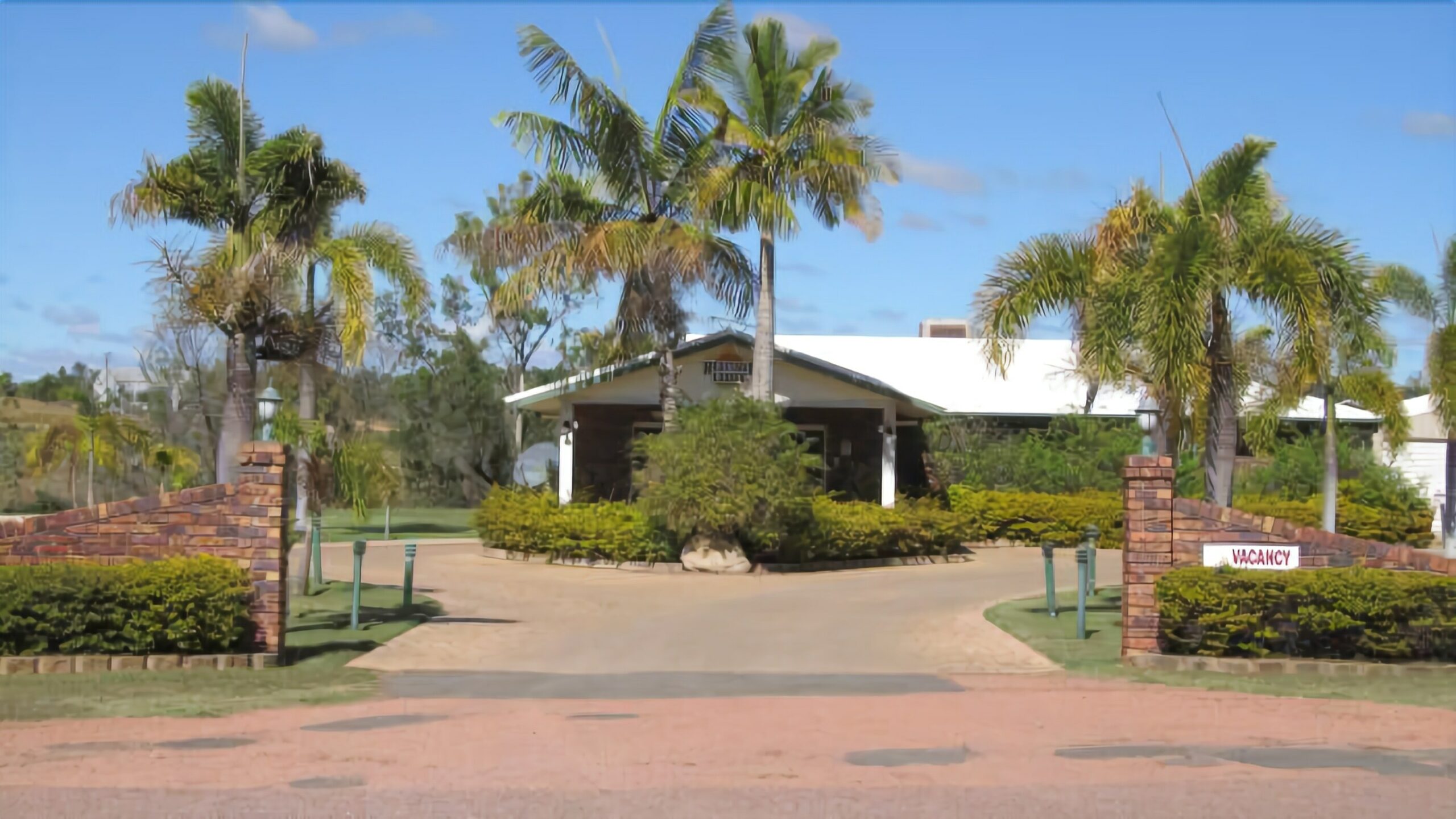 Heritage Lodge Motel