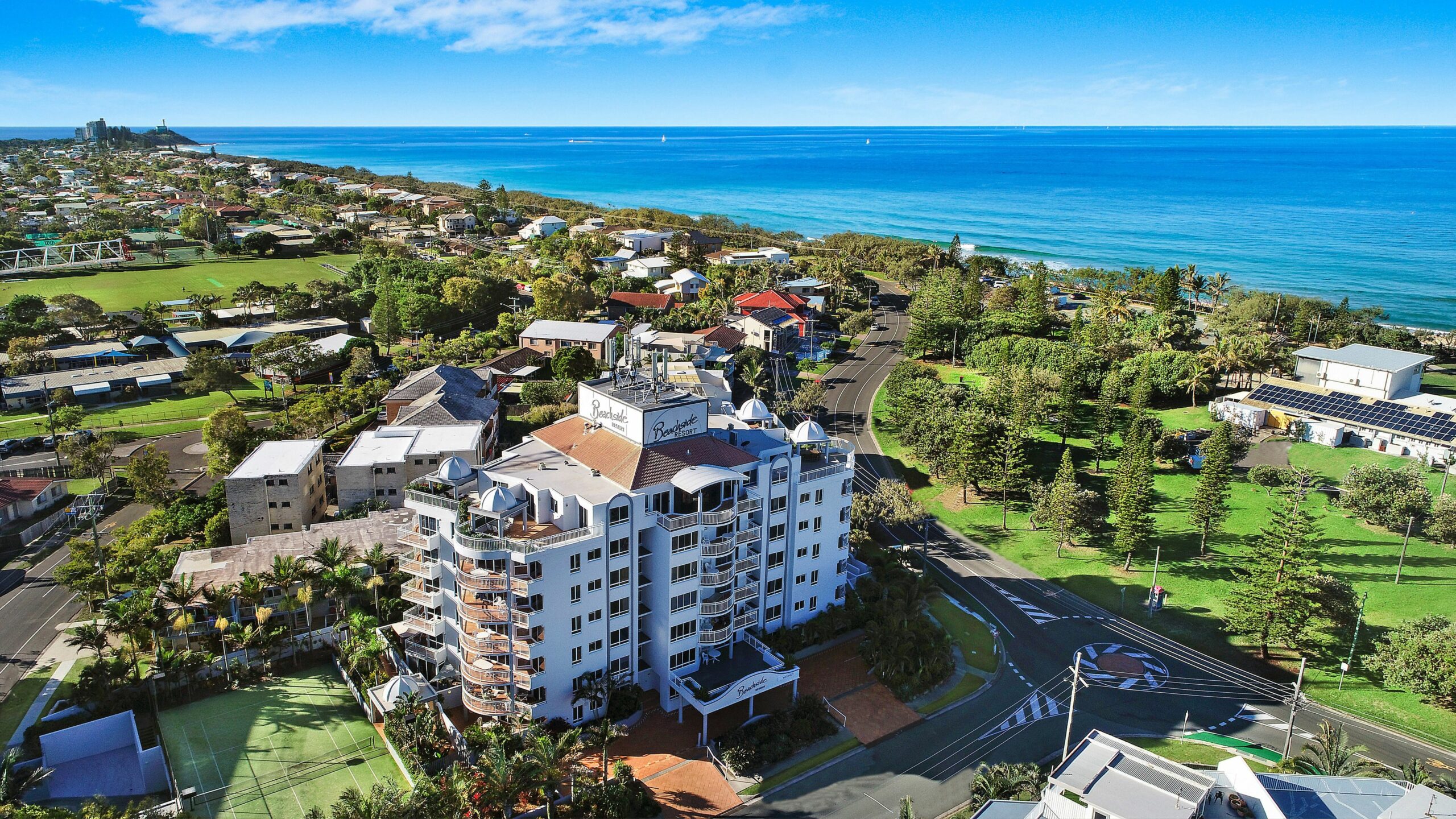 Beachside Resort – Kawana Waters