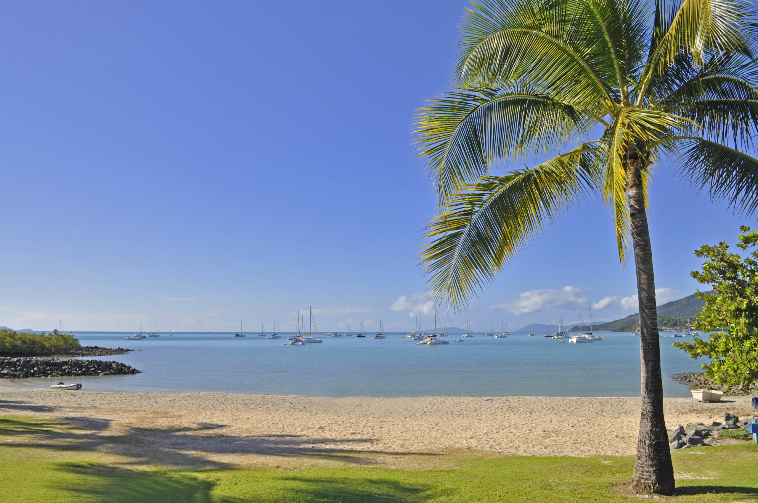 Colonial Court Beachfront Motel and Holiday Stay