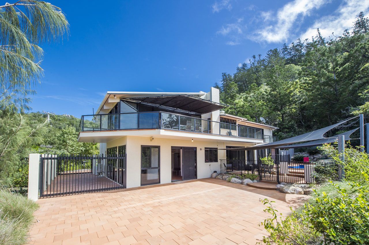 The Beach House at Arthur Bay