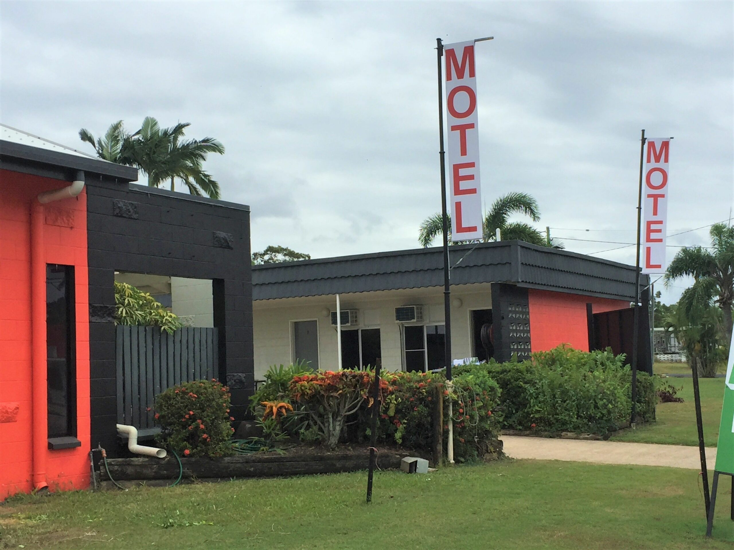 Cardwell at the Beach (Lyndock Motel)