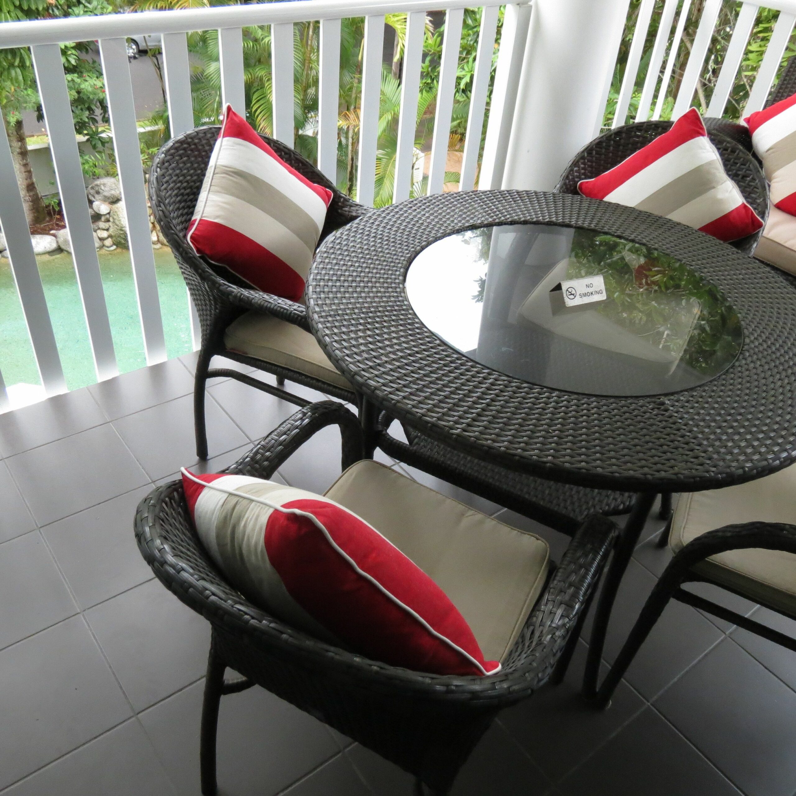 Port Douglas Outrigger Holiday Apartments