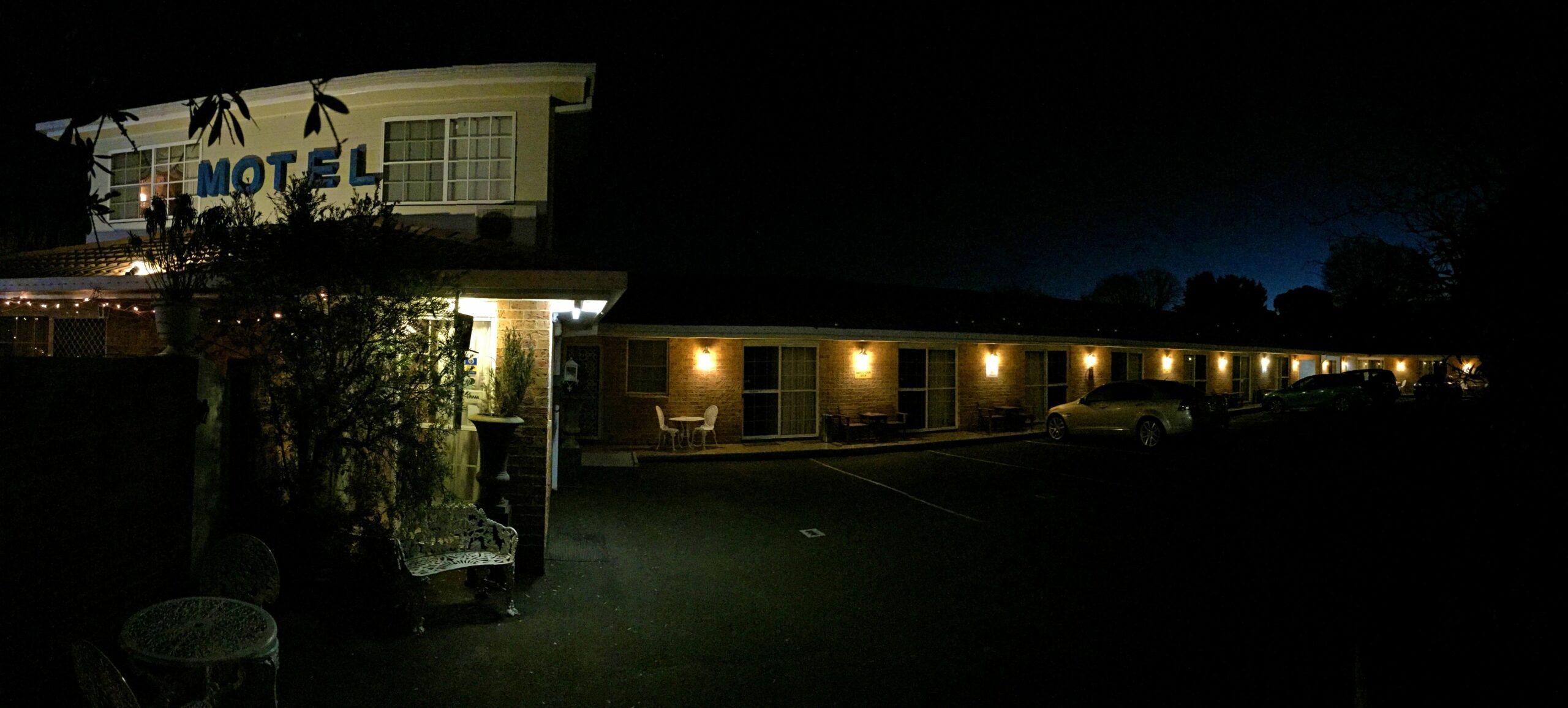 White Lanterns Motel