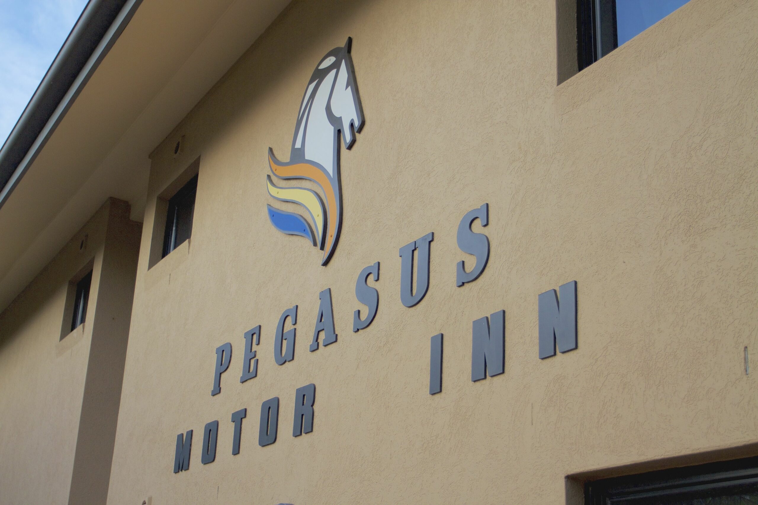 Pegasus Motor Inn and Serviced Apartments