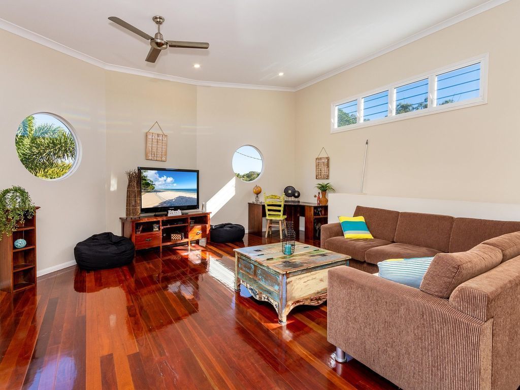 Bribie Beauty, Perfect for a Family Holiday, Elkhorn Ave, Bellara