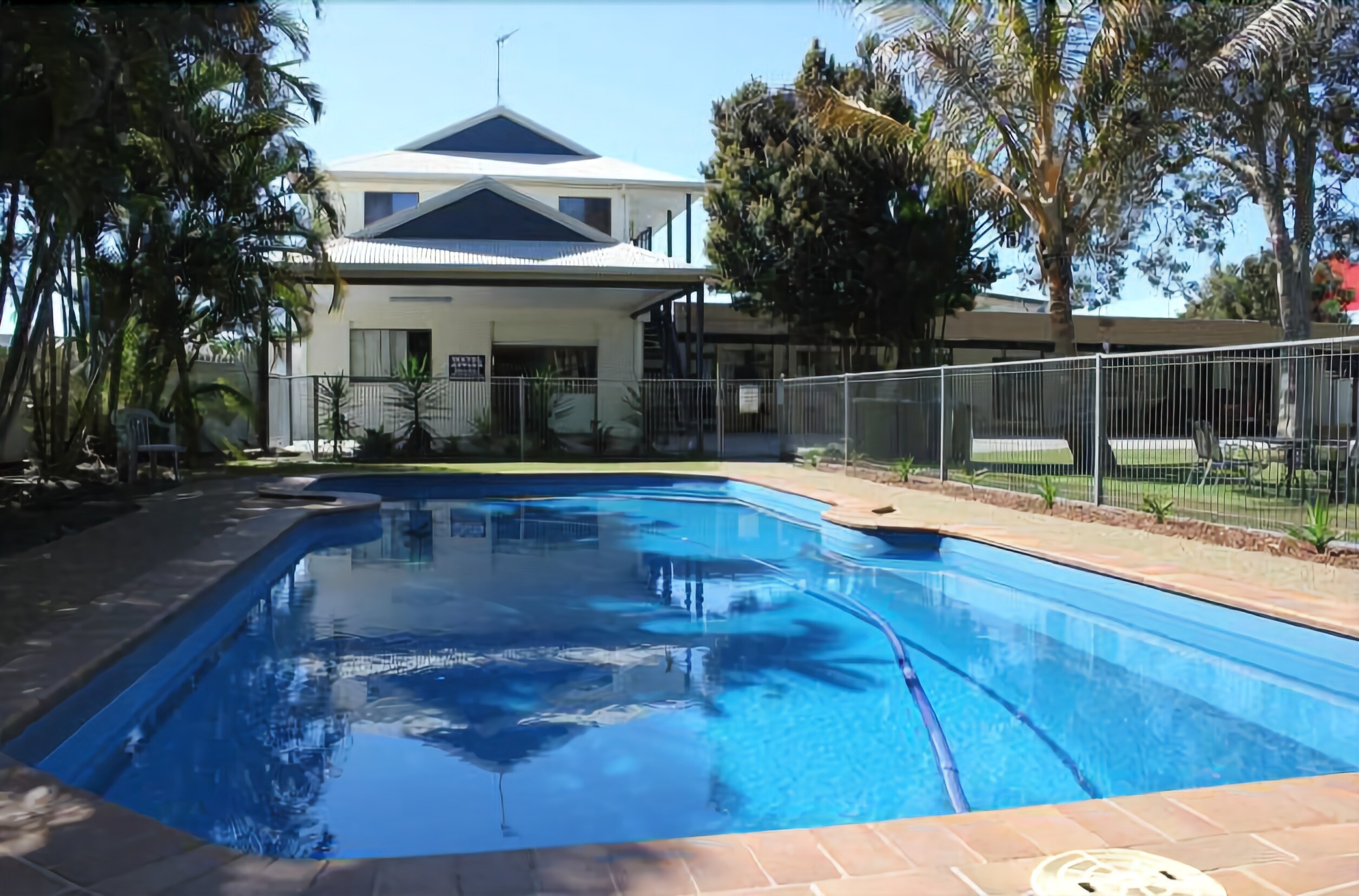 Bargara Beach Motor Inn