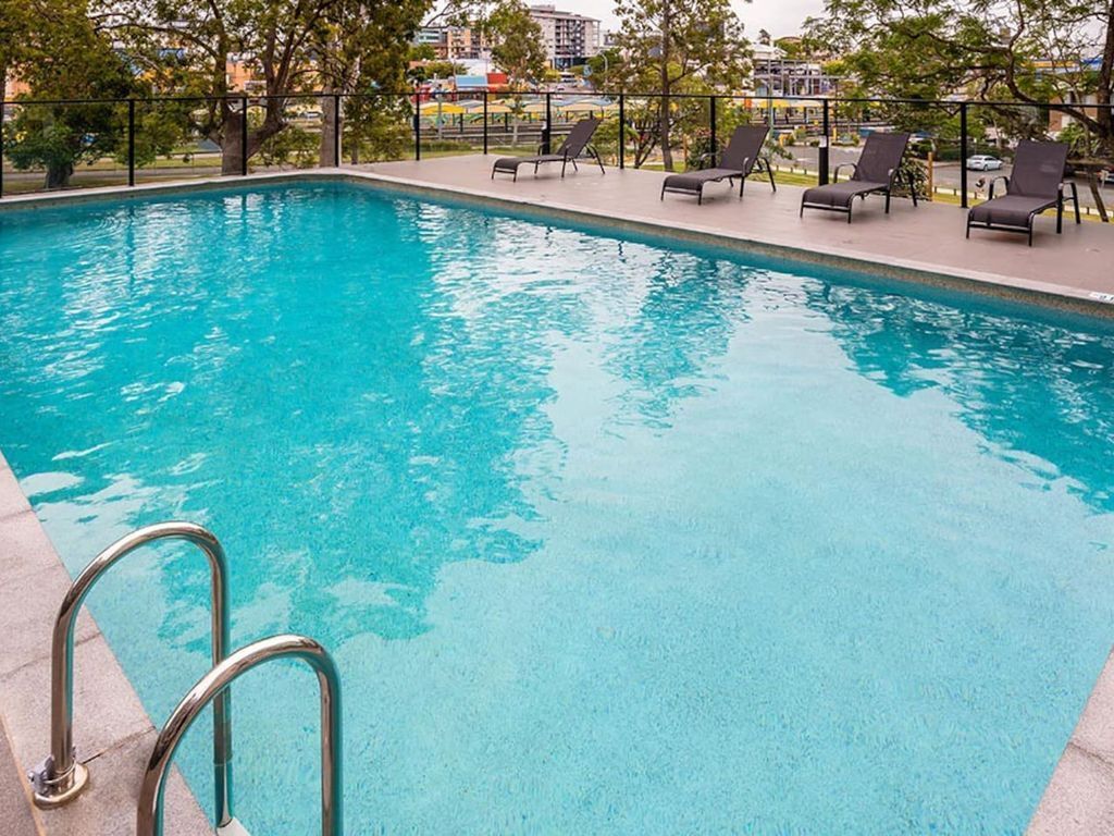 Brand NEW Stunning 3 Bedroom Indooroopilly Pool/aircon/parking