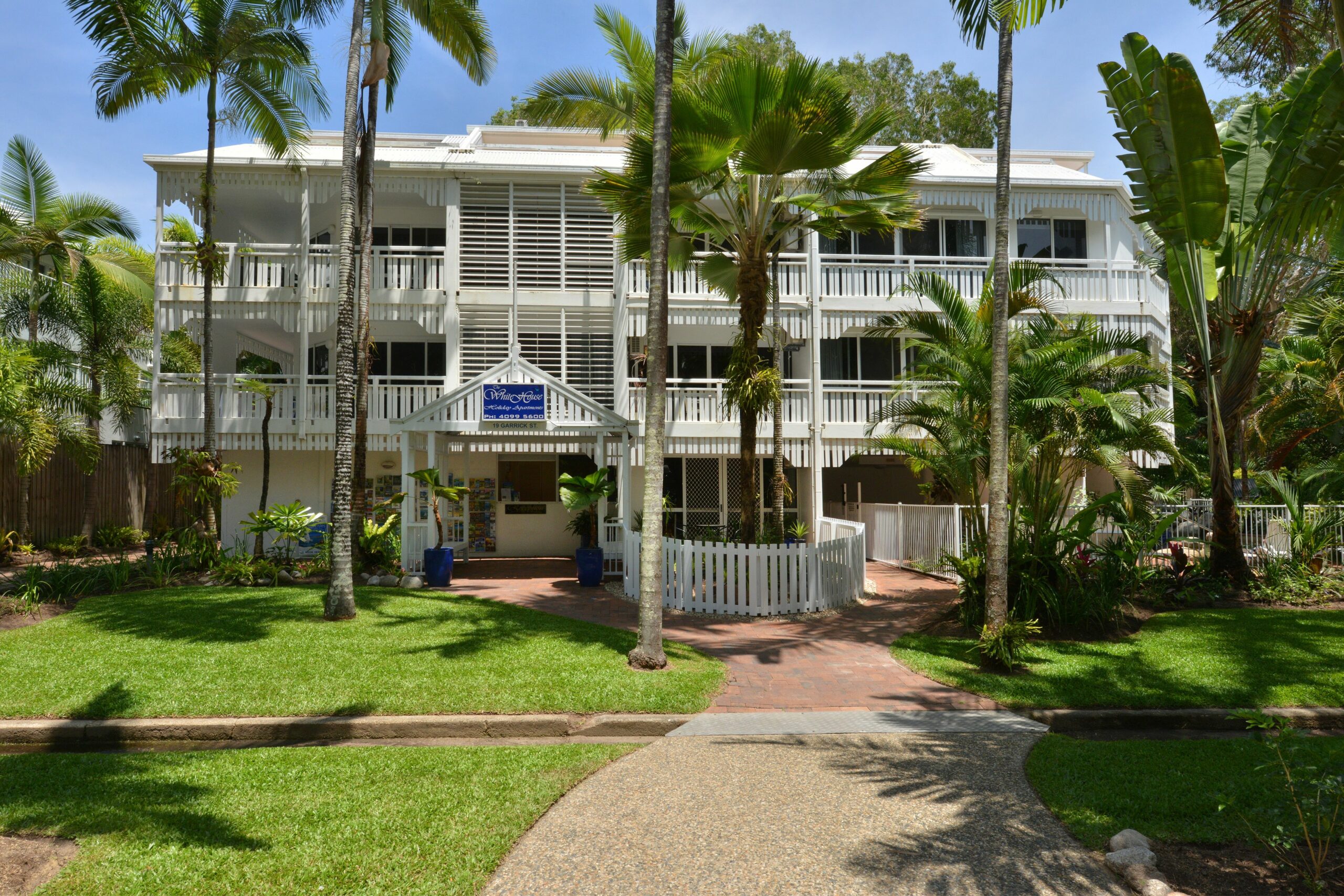 The White House Port Douglas