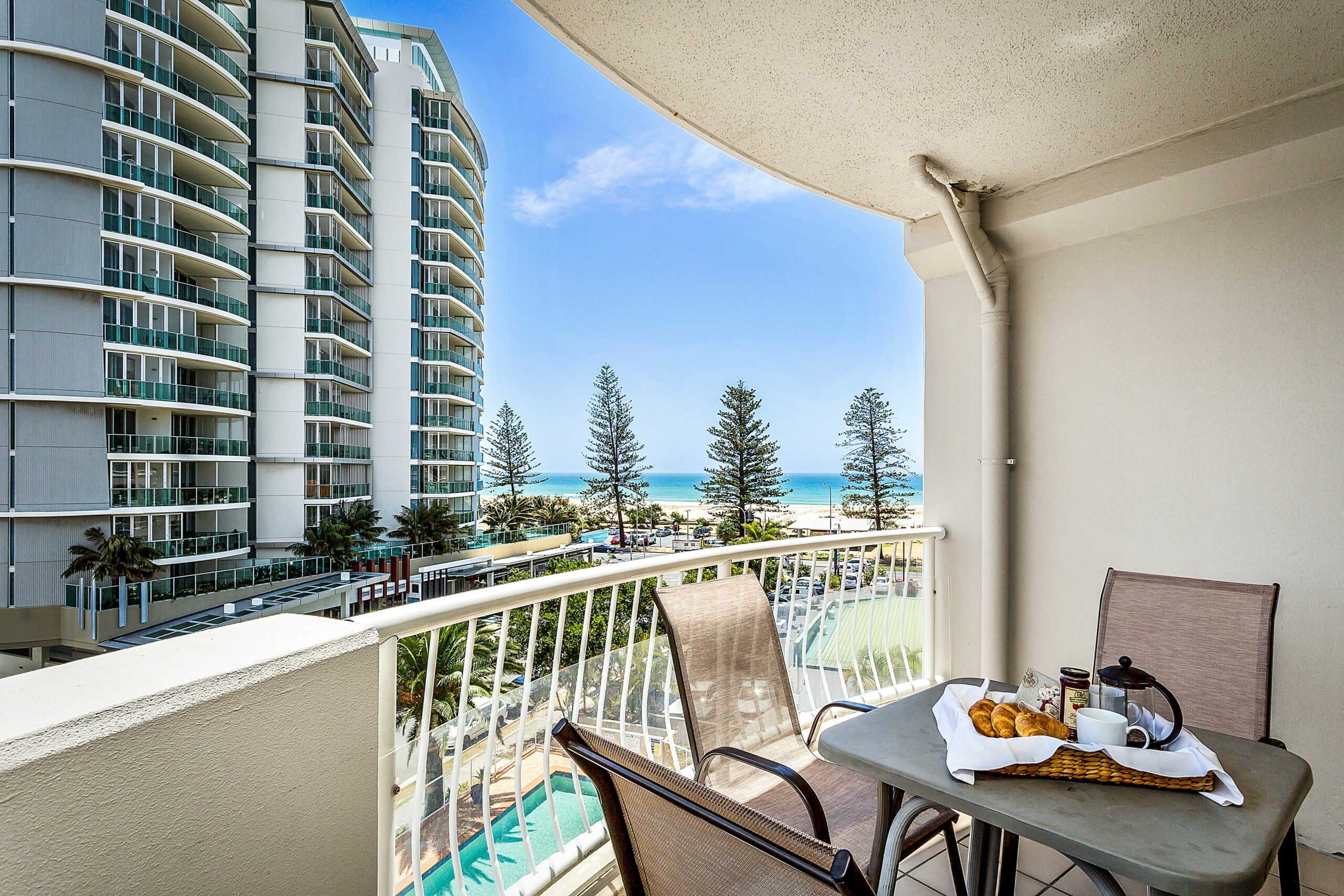 Kirra Beach Apartments