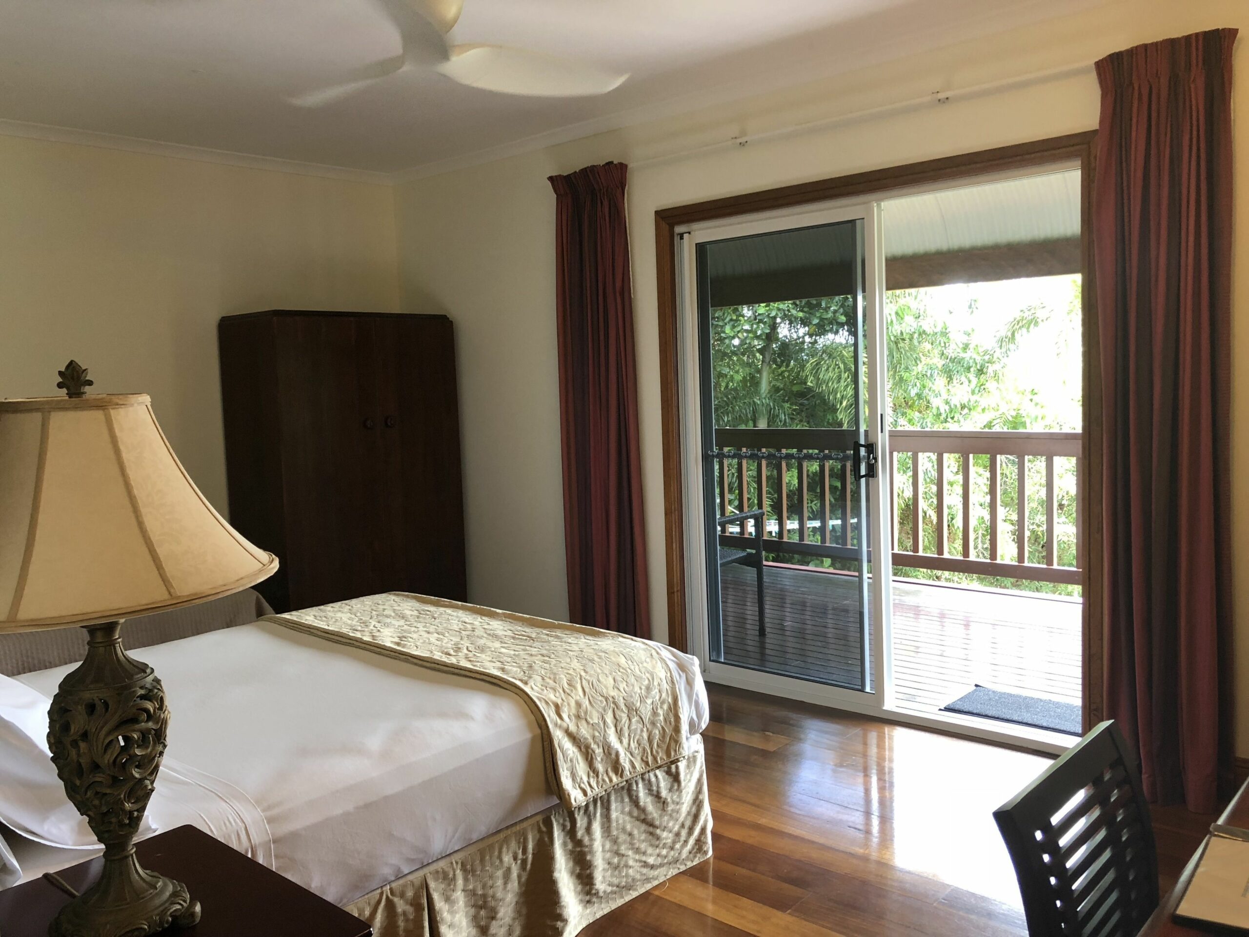 Daintree Manor Bed & Breakfast