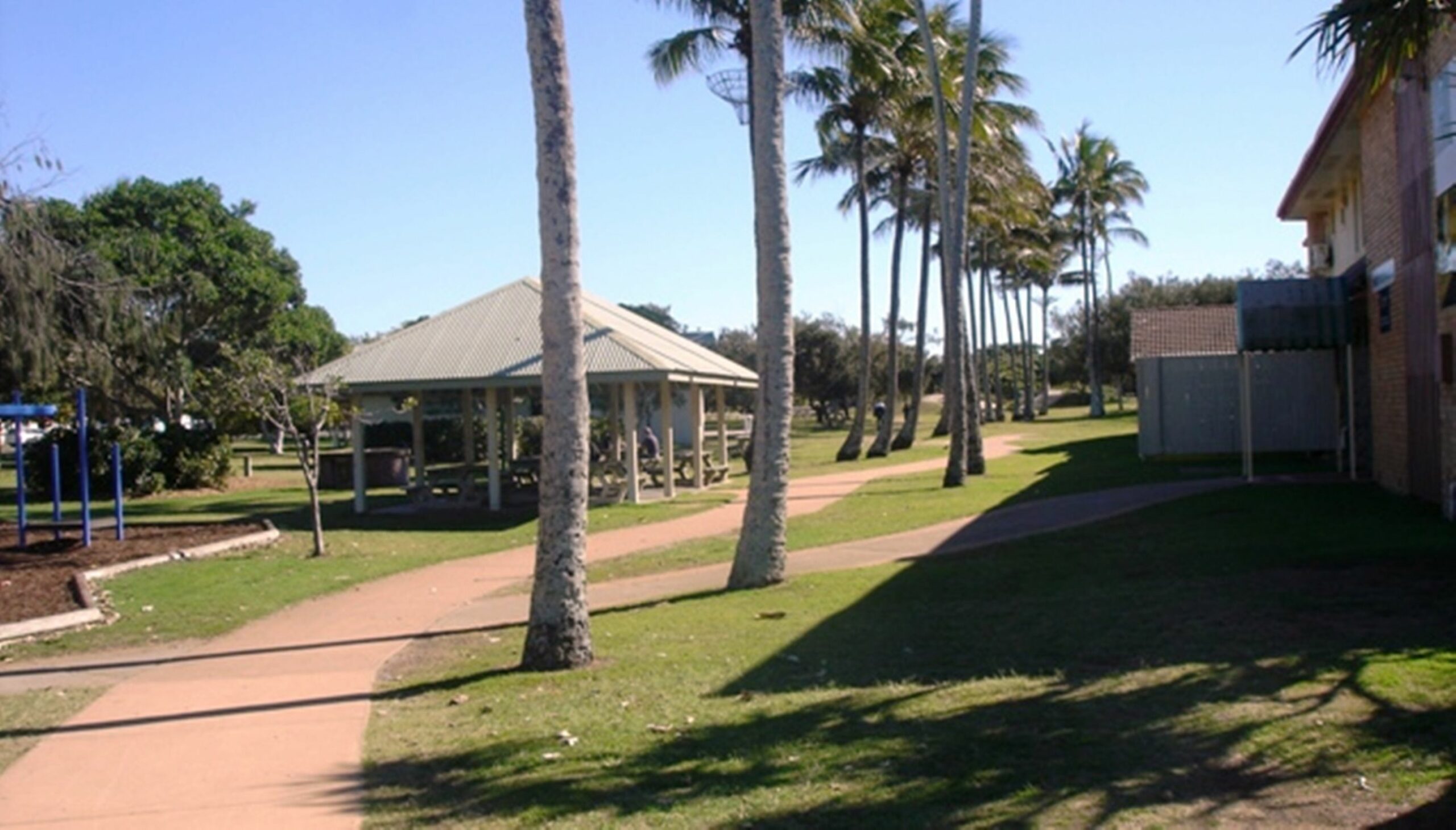 Koola Beach Apartments Bargara