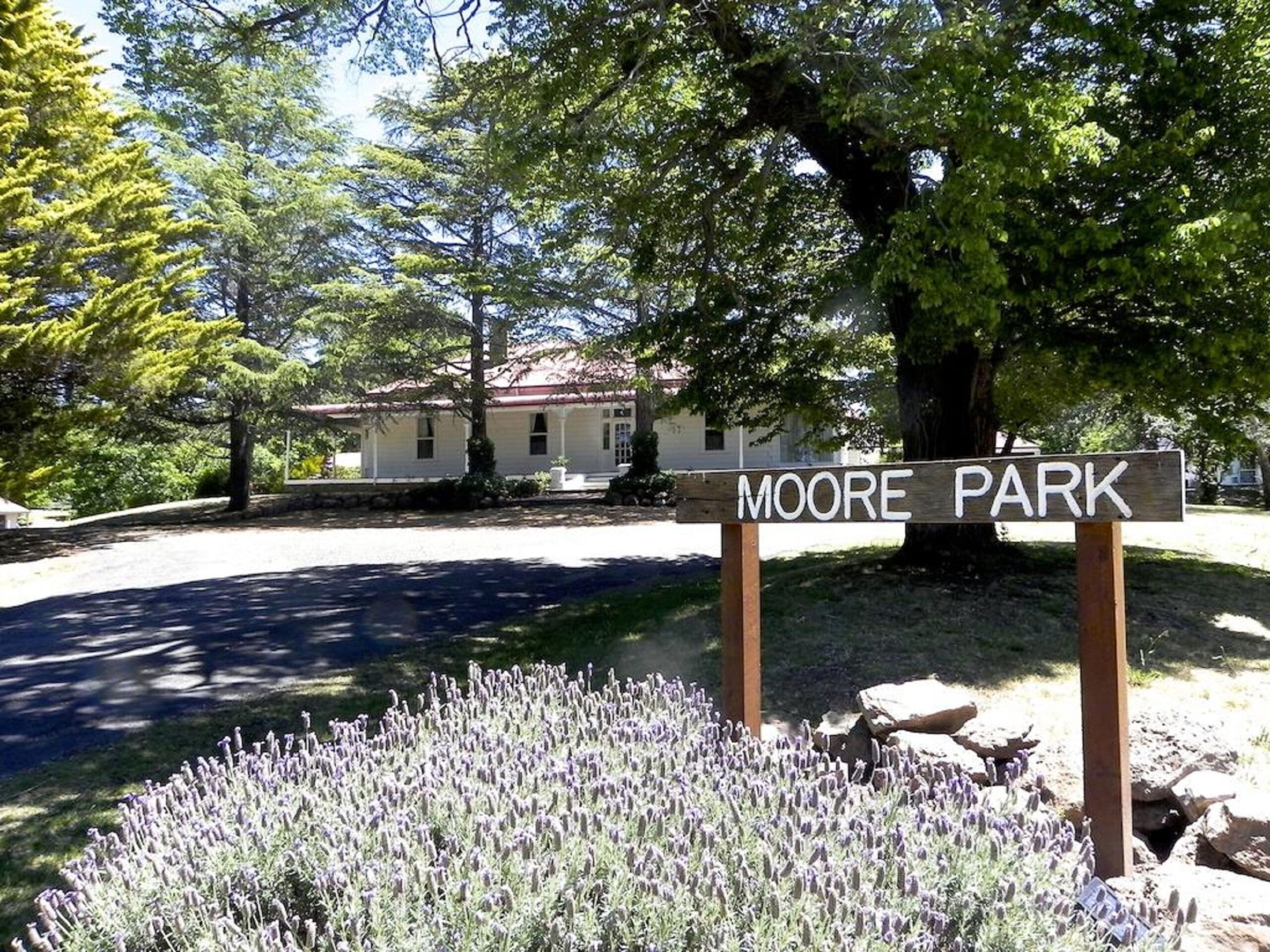 Moore Park Inn