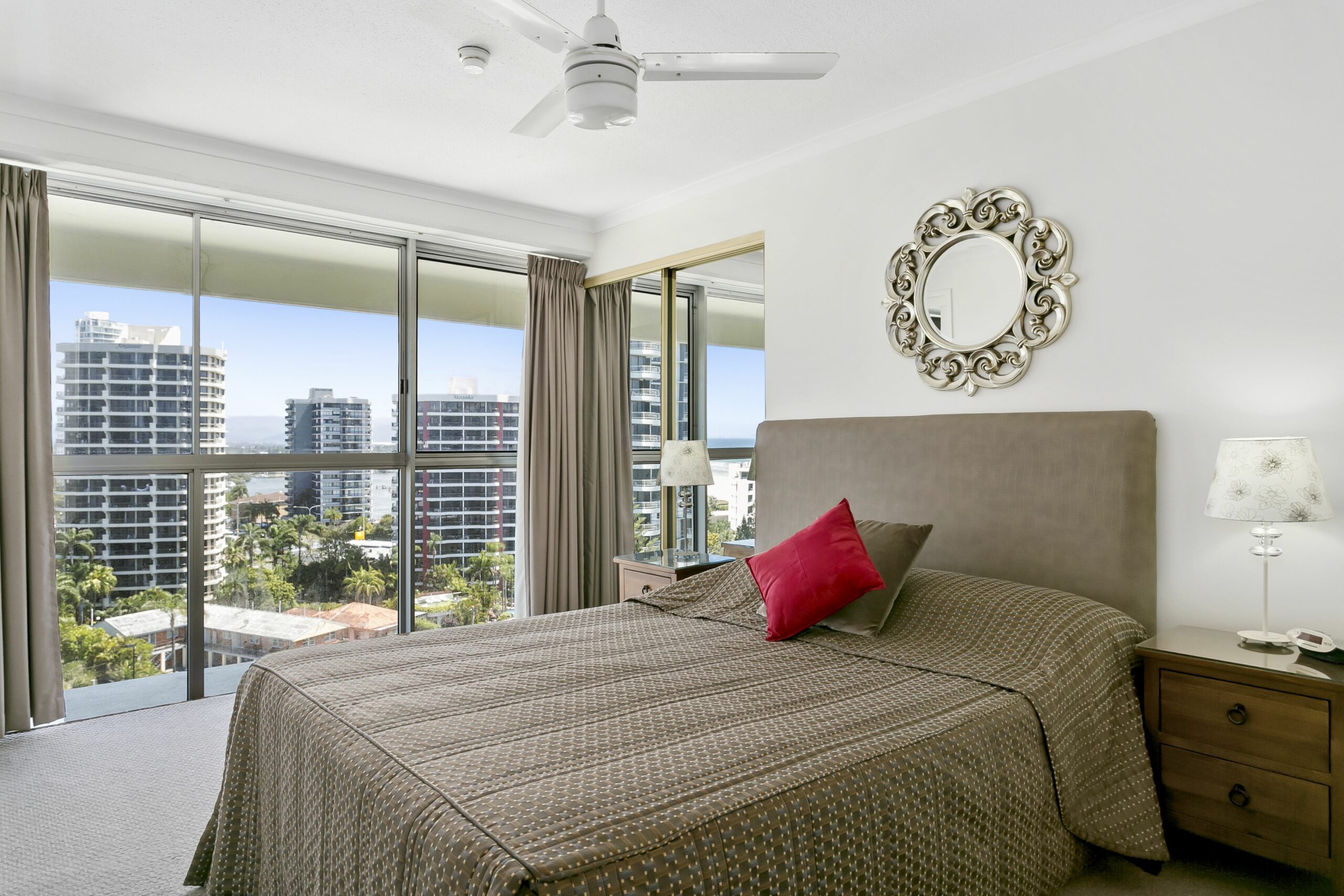 Surfers Beachside Holiday Apartments