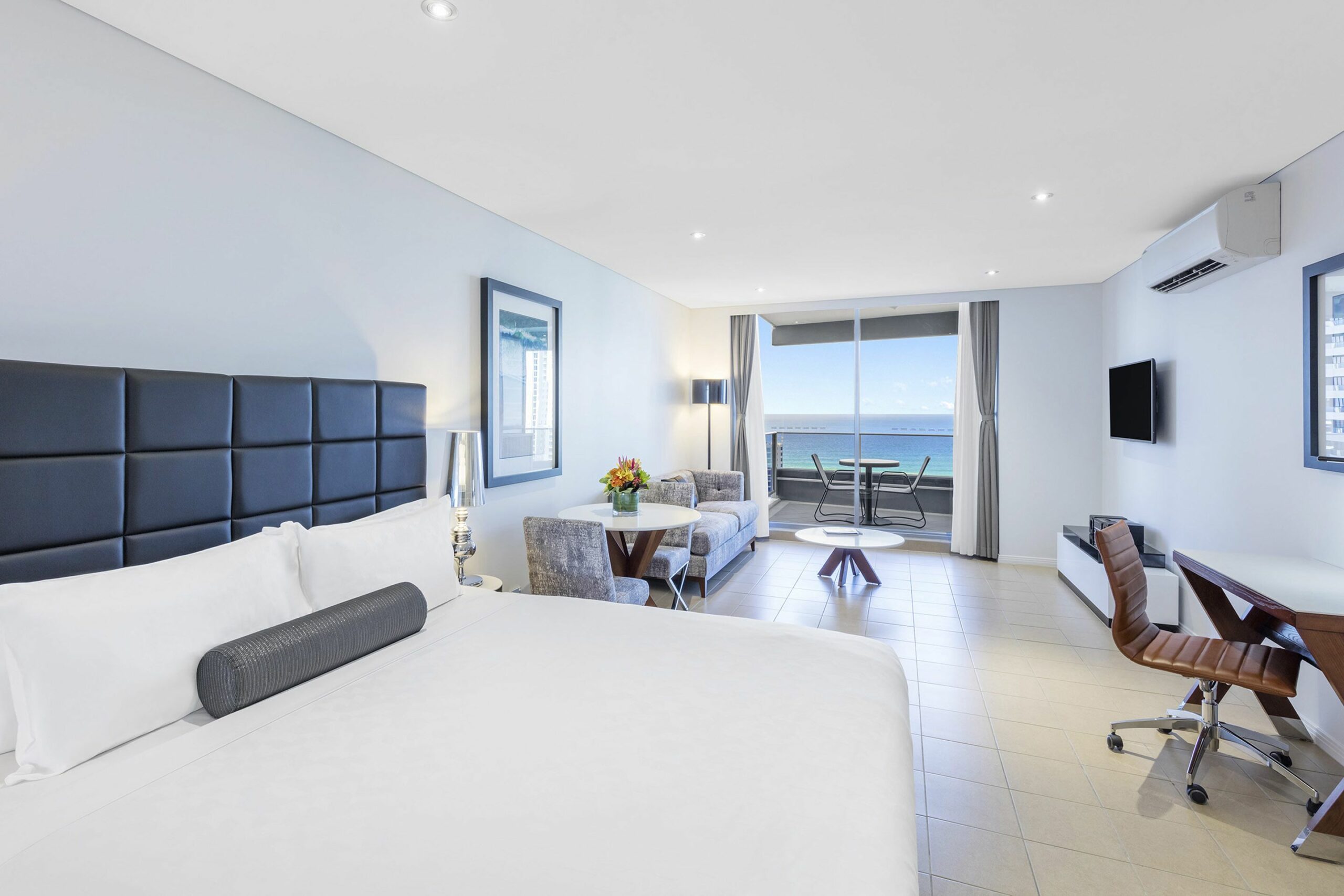 Meriton Suites Broadbeach, Gold Coast