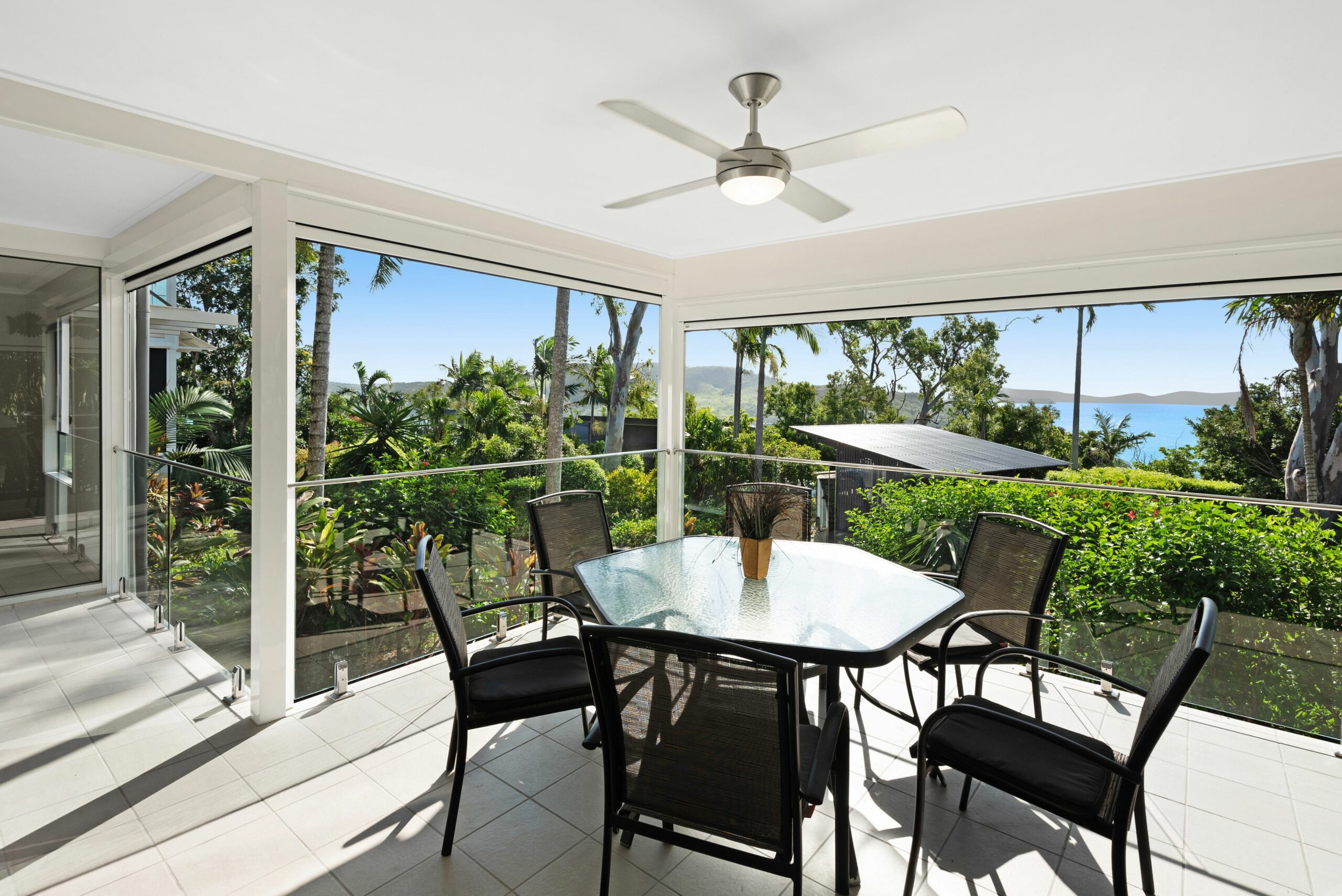 Oasis 25 Hamilton Island