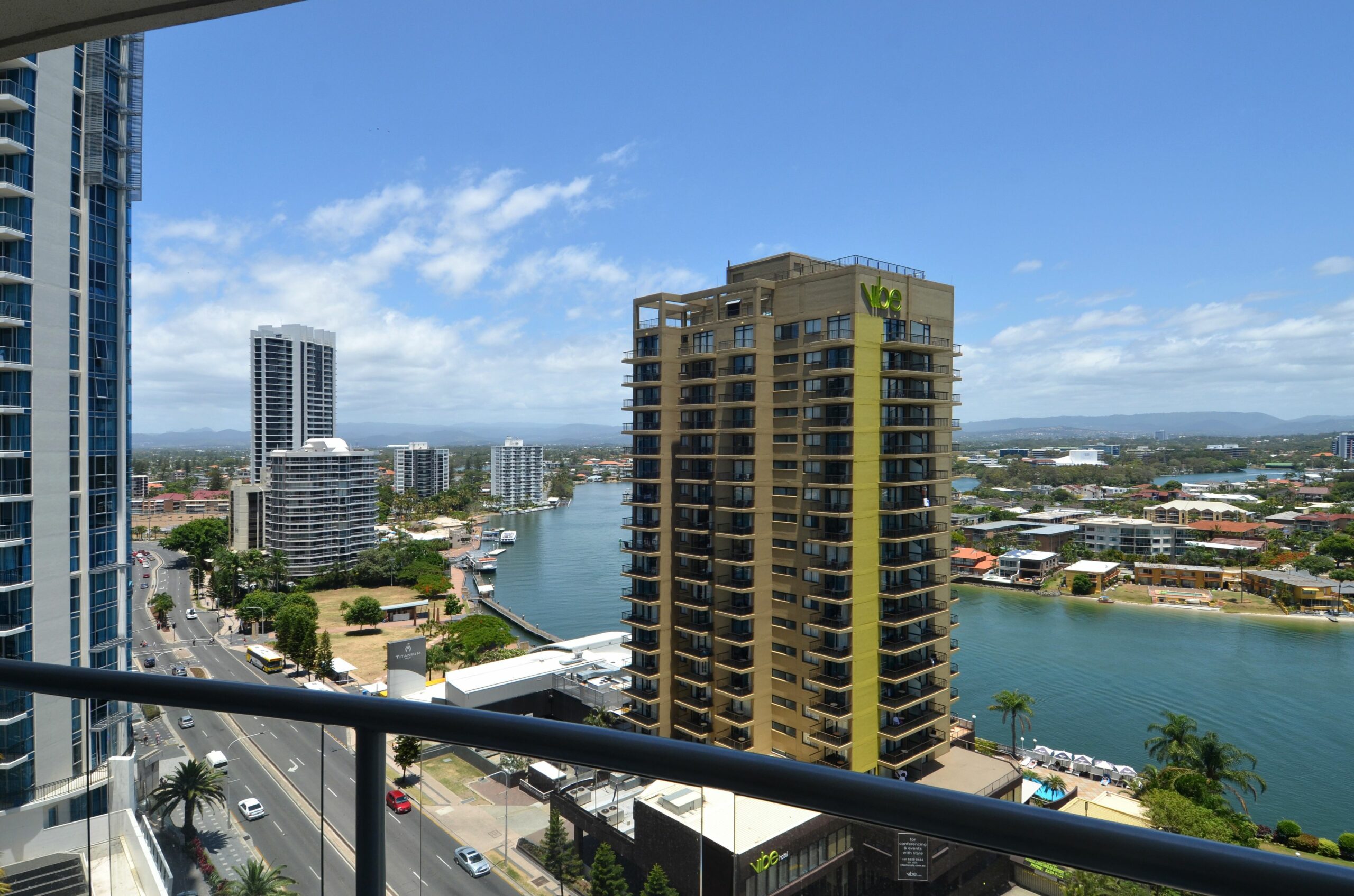 Chevron Renaissance - HR Surfers Paradise