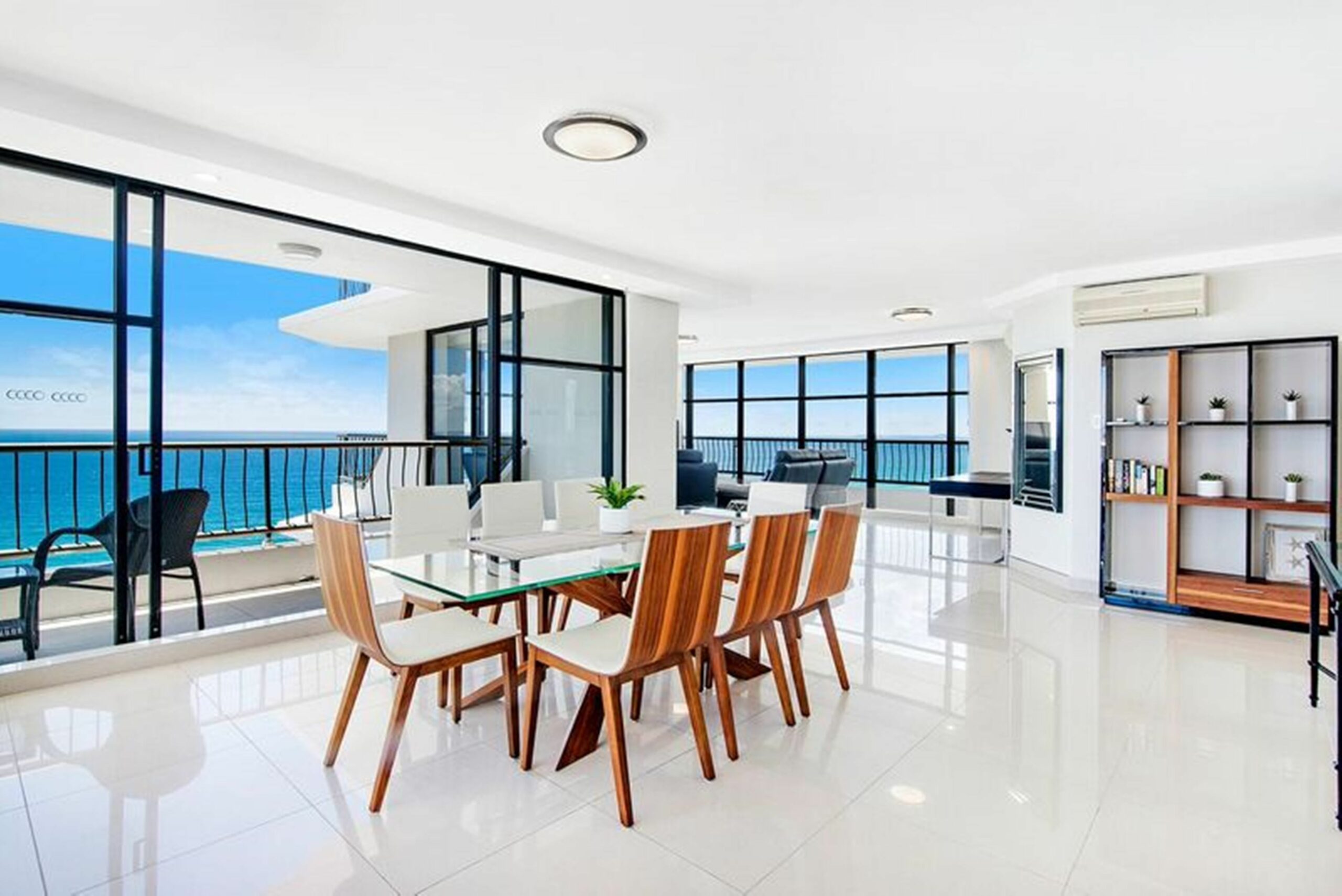 ULTIQA Beach Haven At Broadbeach