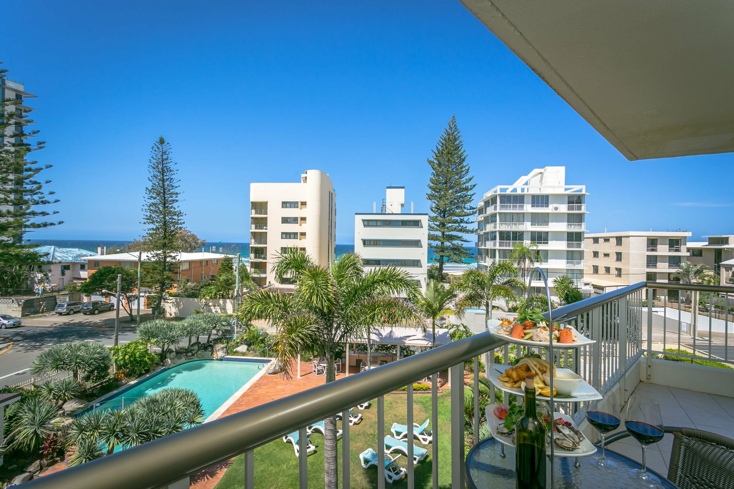 Surfers Beachside Holiday Apartments