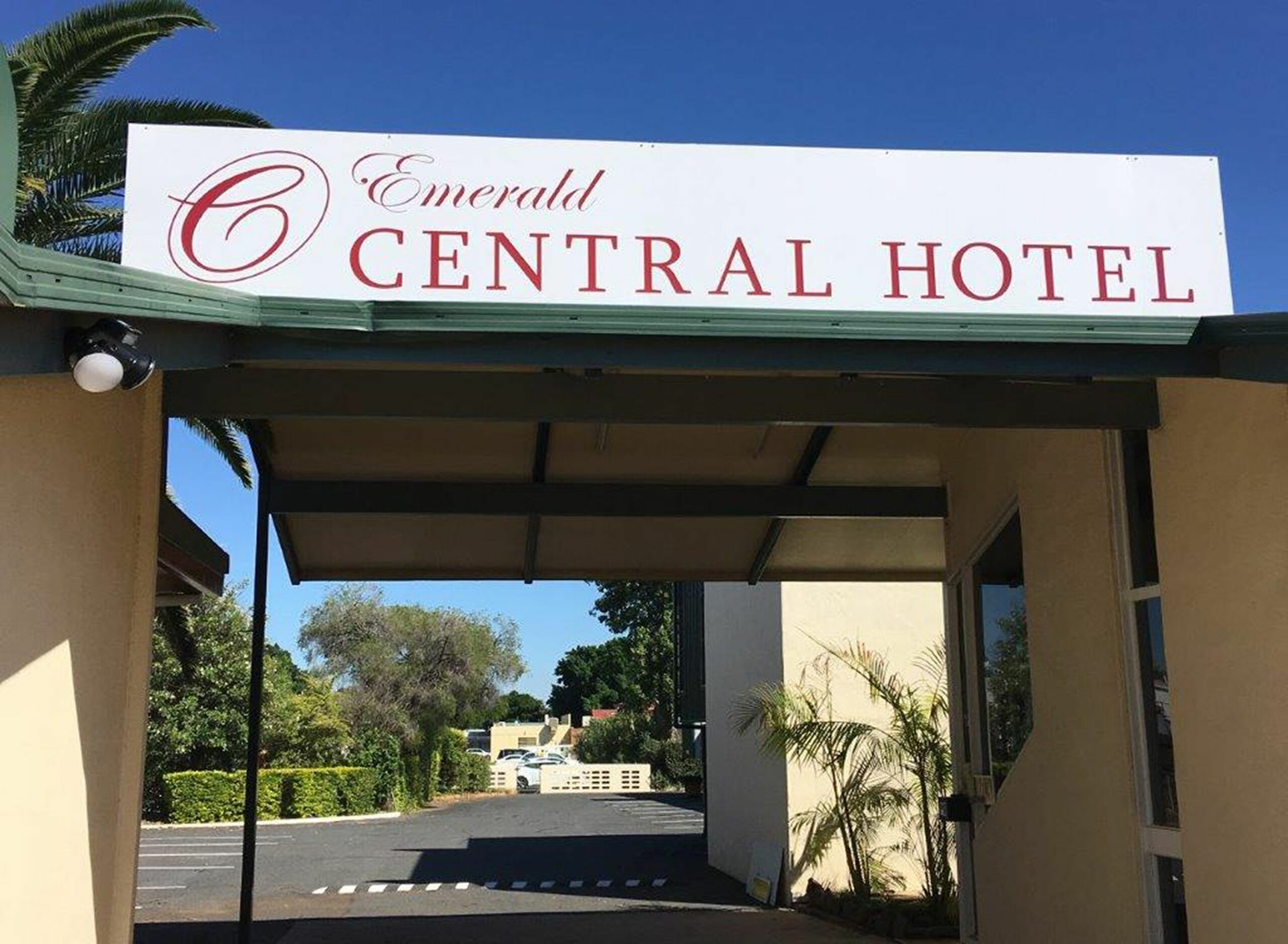 Emerald Central Hotel