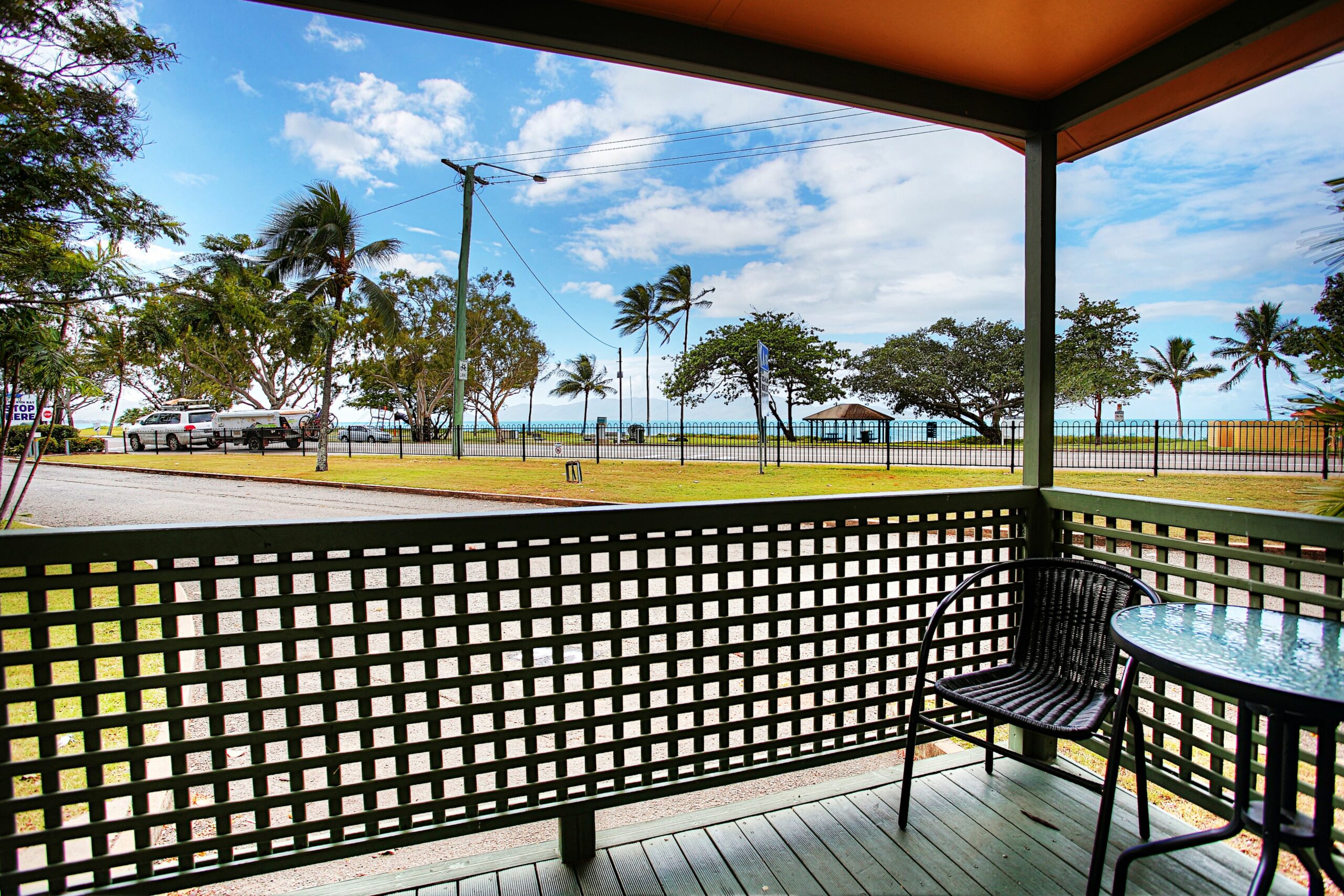 BIG4 Rowes Bay Beachfront Holiday Park