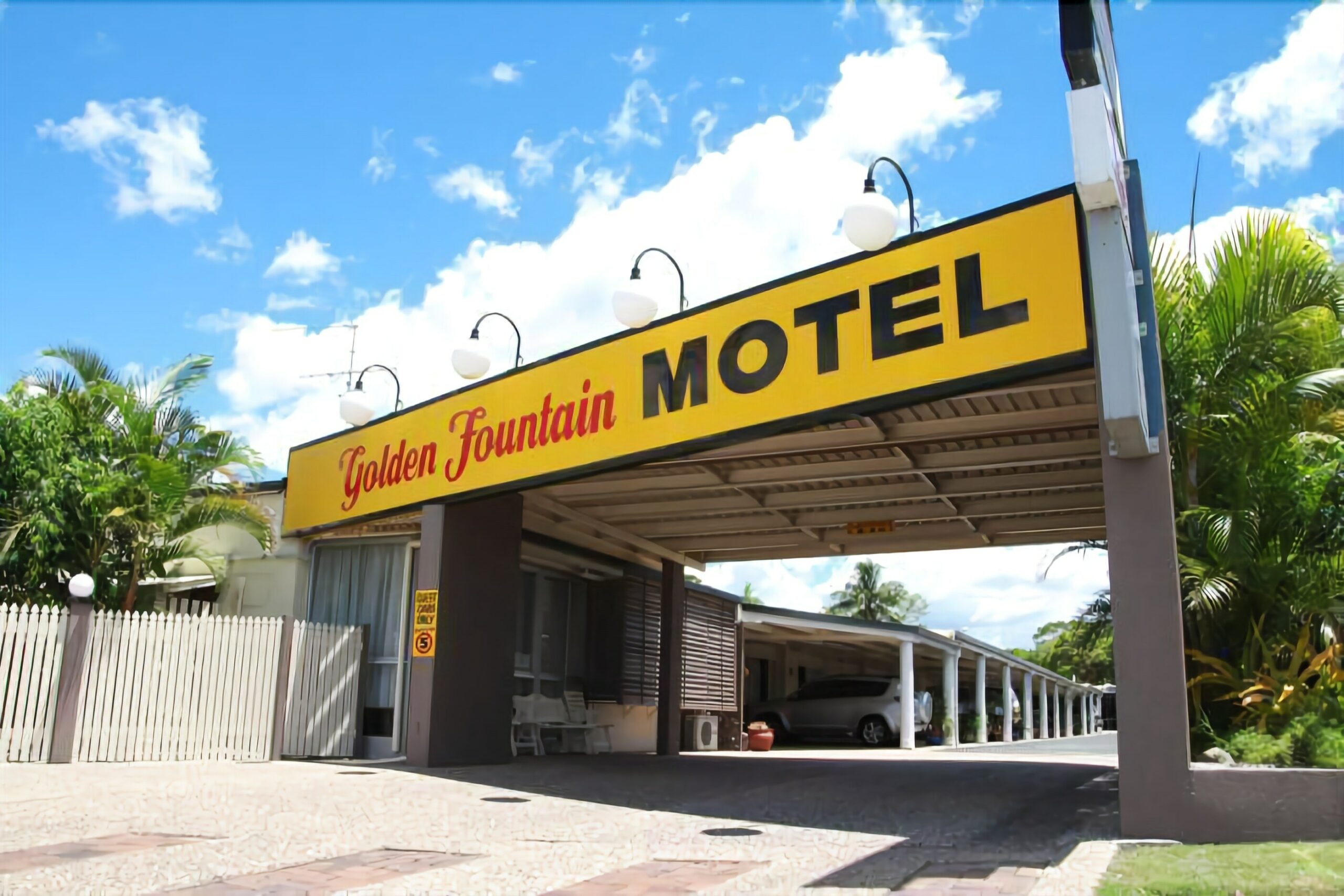 Golden Fountain Motel