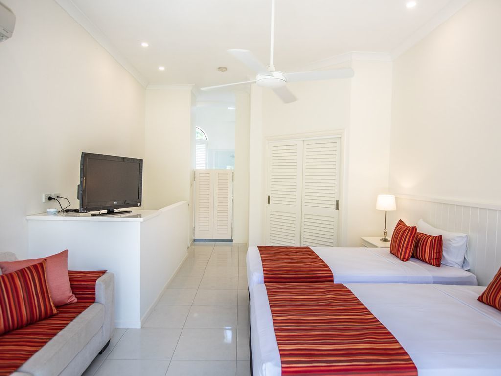 Stunning Sands Villa on the Beachfront @ Port Douglas