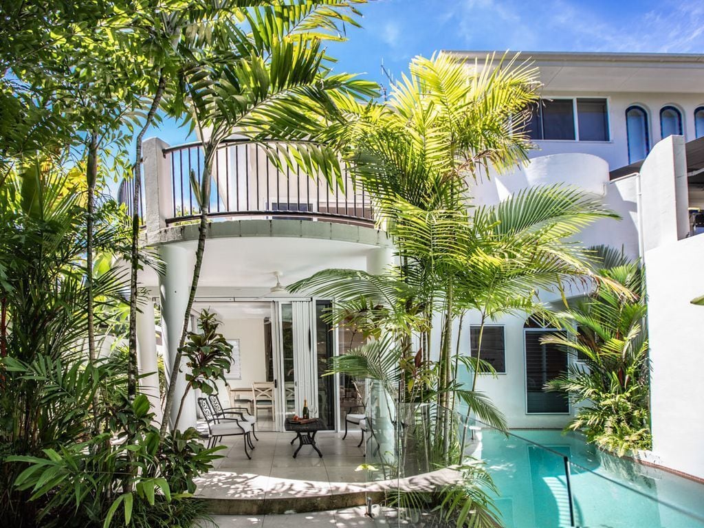 Stunning Sands Villa on the Beachfront @ Port Douglas