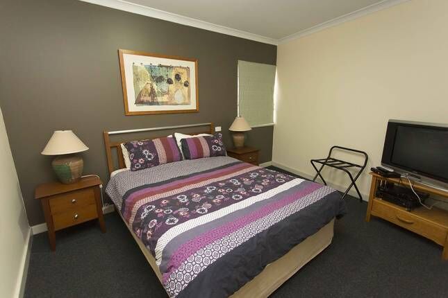 Mounts Bay Road Apartment right in the heart of PERTH CBD