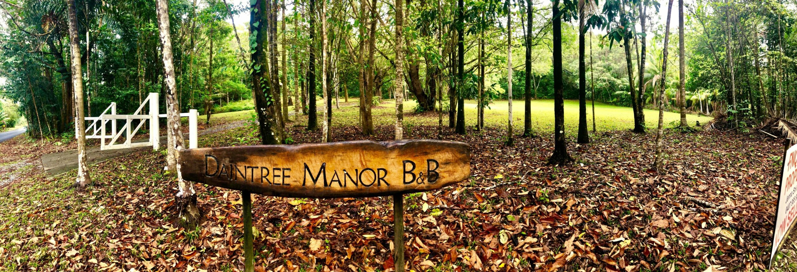 Daintree Manor Bed & Breakfast