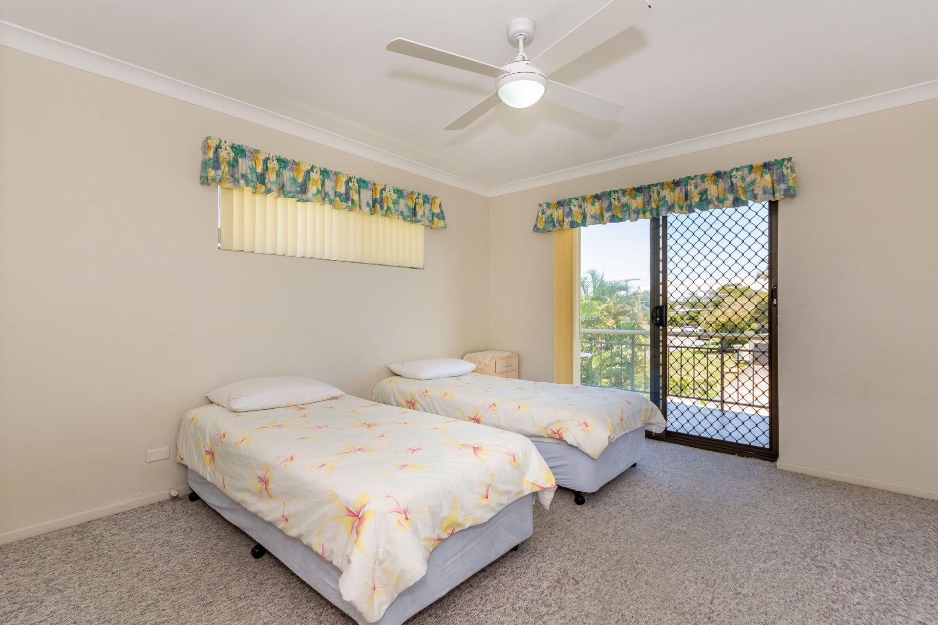 Enjoy the sea Breezes From the Balcony - Boyd St, Woorim