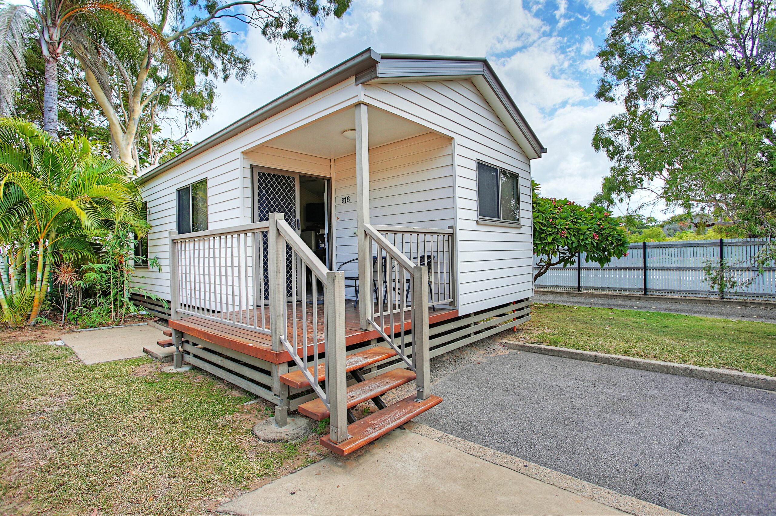 BIG4 Rowes Bay Beachfront Holiday Park