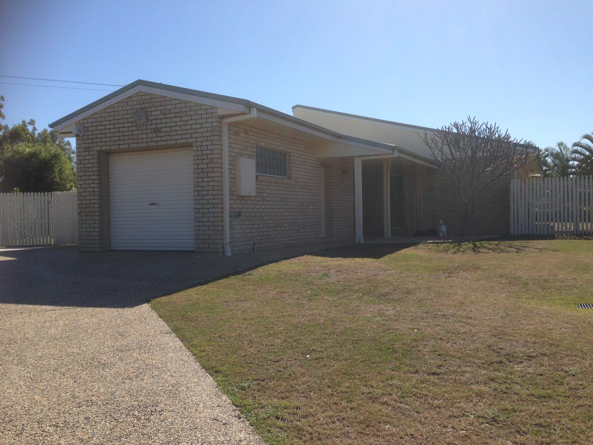 Private Canal Duplex With Pontoon - Oleander Drive, Bongaree