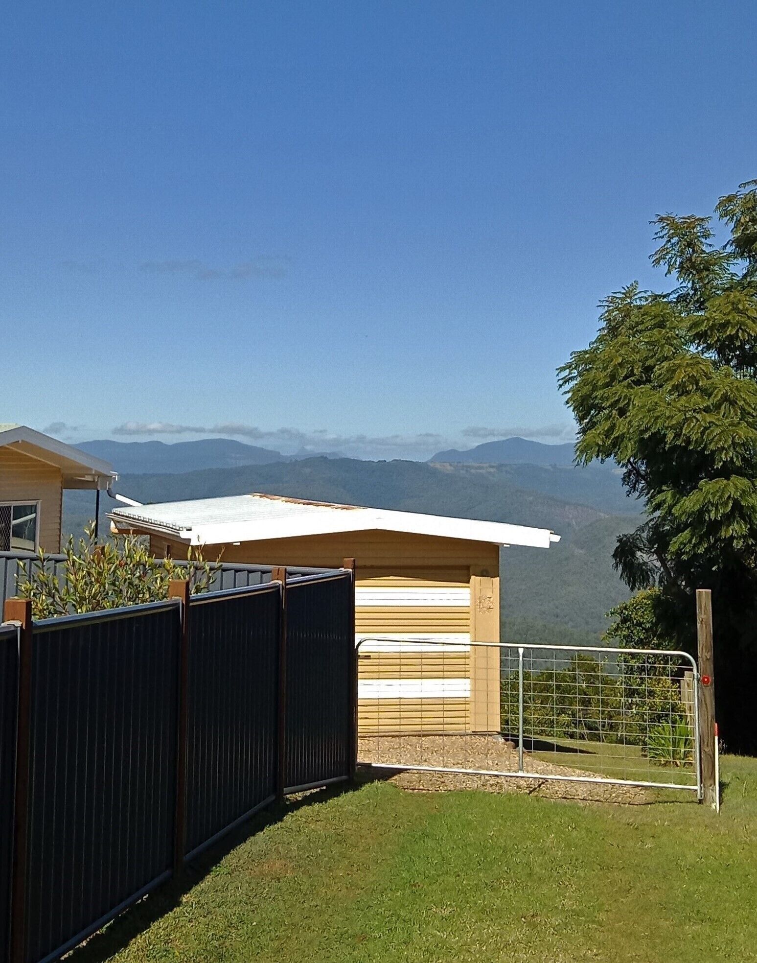 Mountain Lookout, the weekender Mt Tamborine