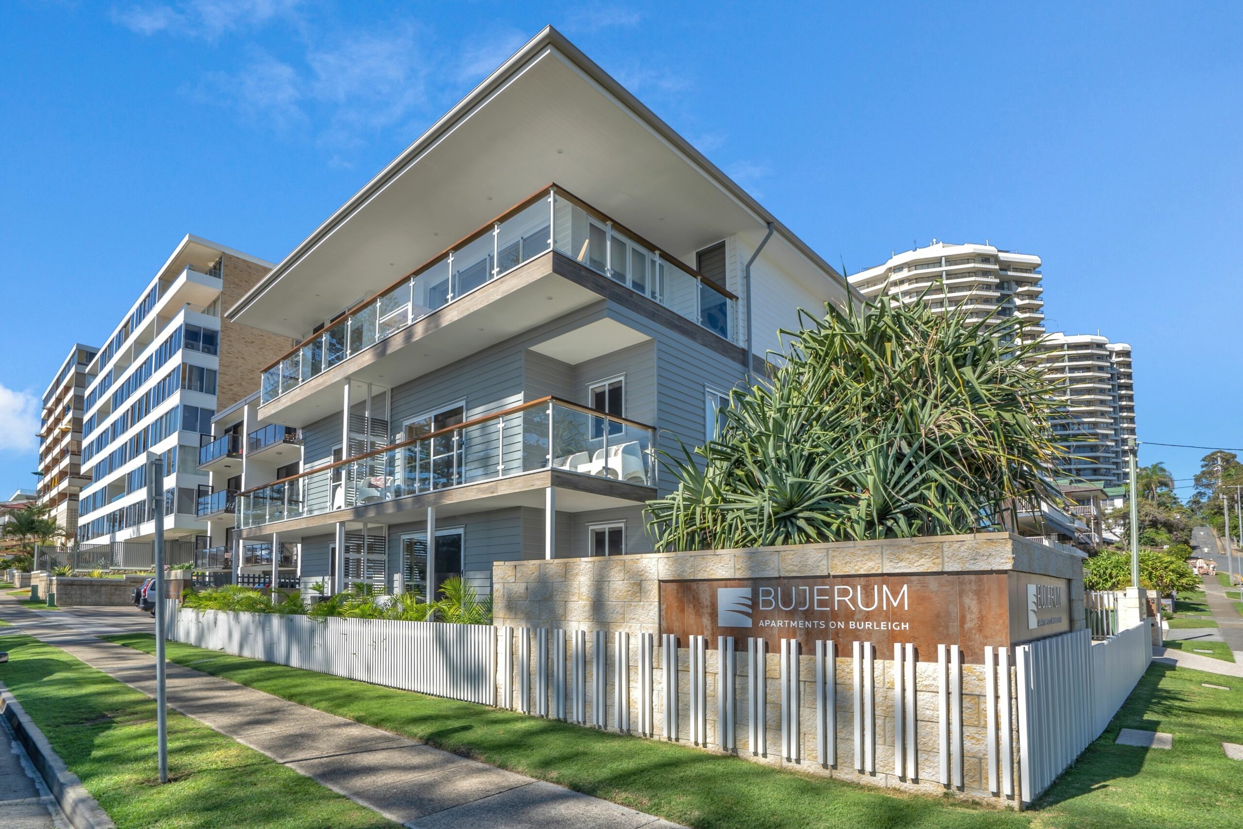 Bujerum Apartments on Burleigh