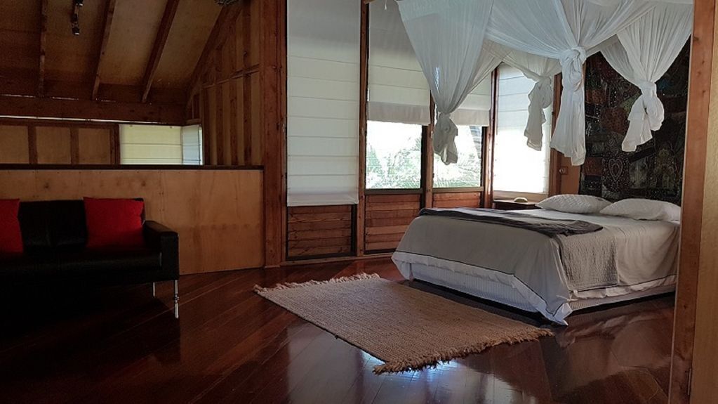 Drift on the front at Bulwer -  Open Timber comfort.