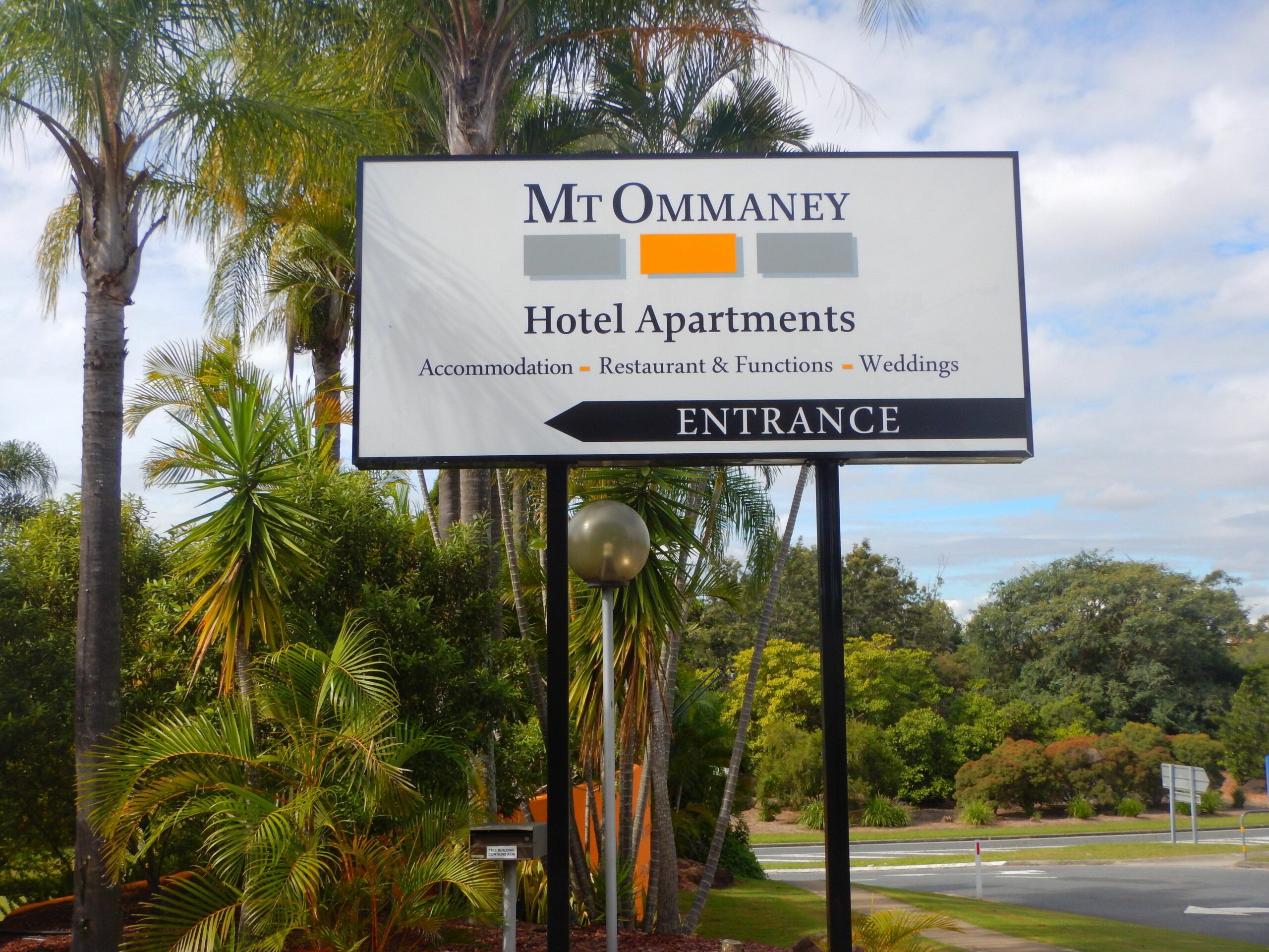 Mt Ommaney Hotel Apartments