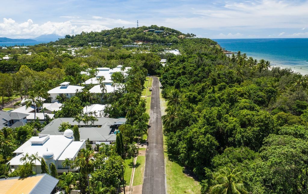 Stunning Sands Villa on the Beachfront @ Port Douglas