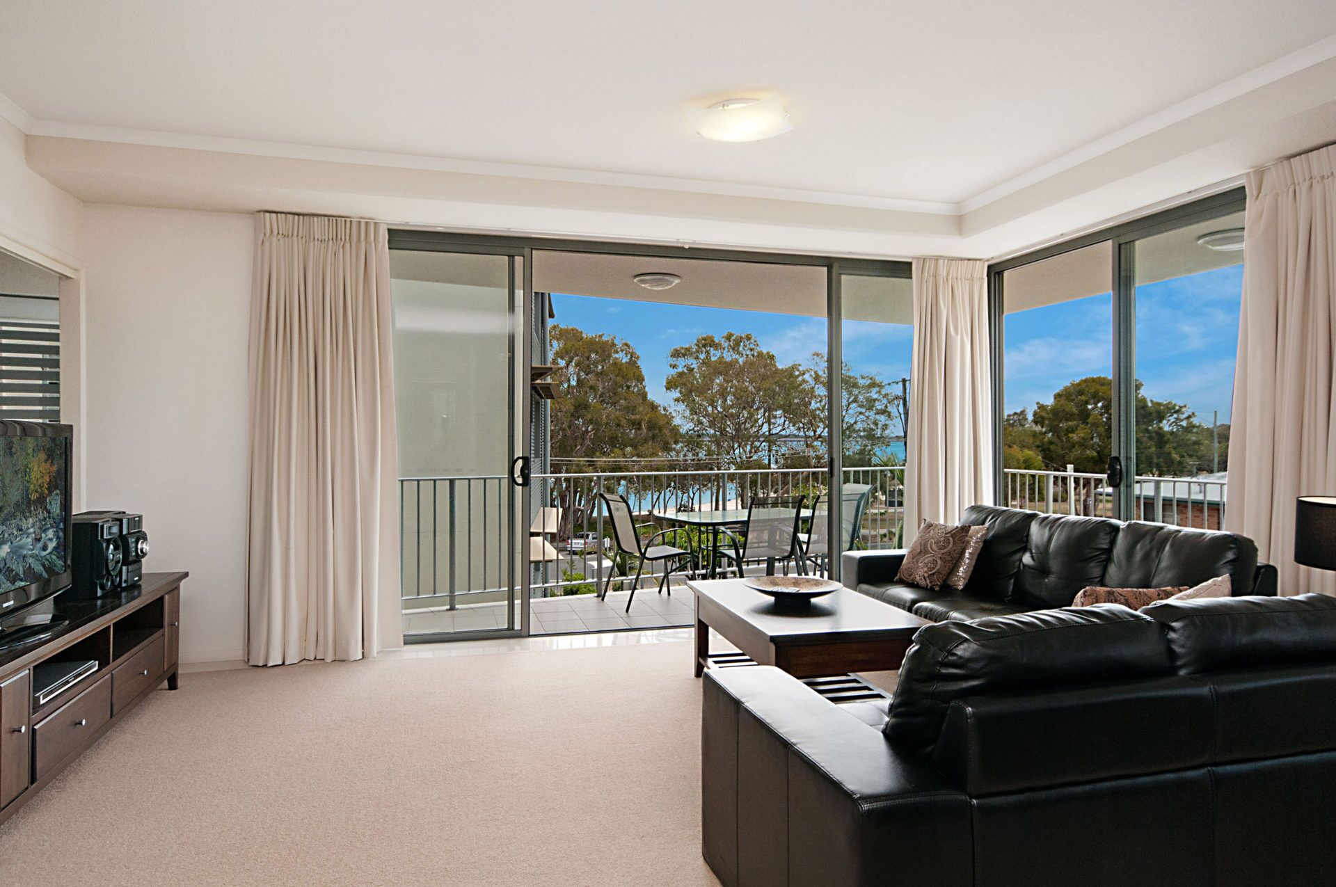 Spectacular Unit Overlooking Pumicestone Passage - Welsby Pde, Bongaree
