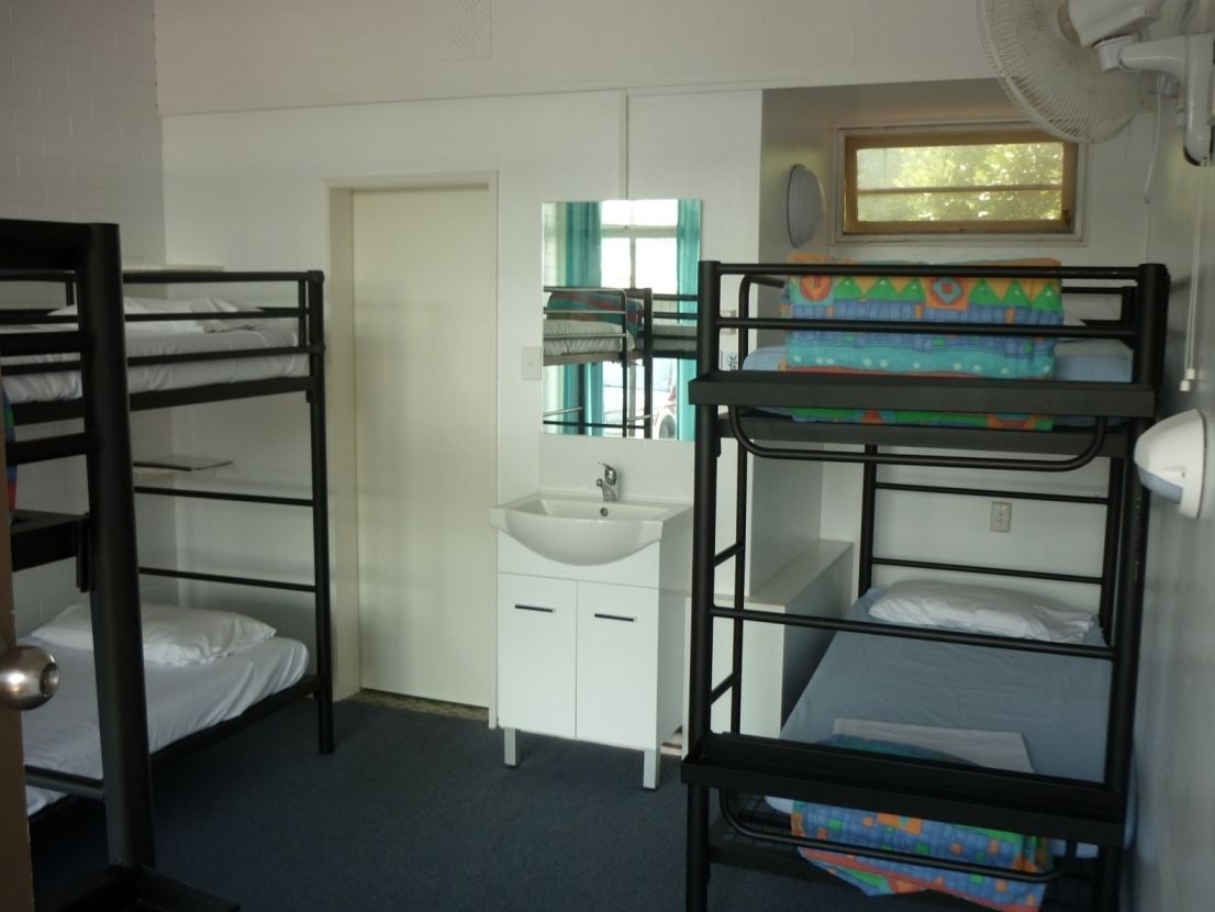 Hoey Moey Backpackers - Hostel