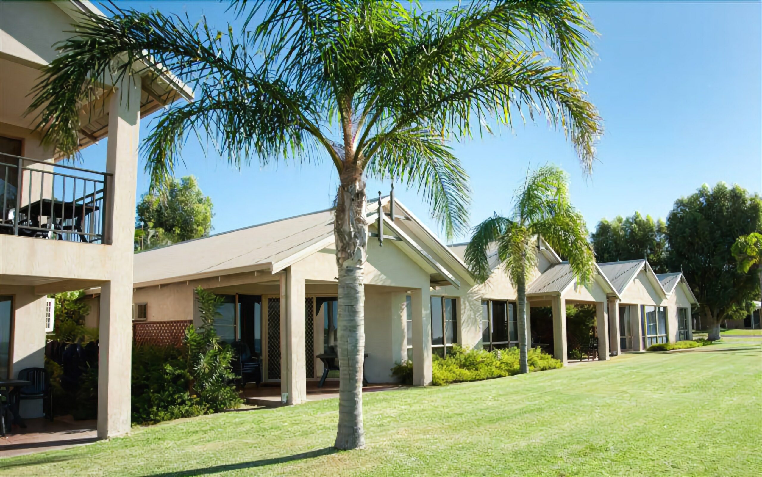 Pelican Shore Villas