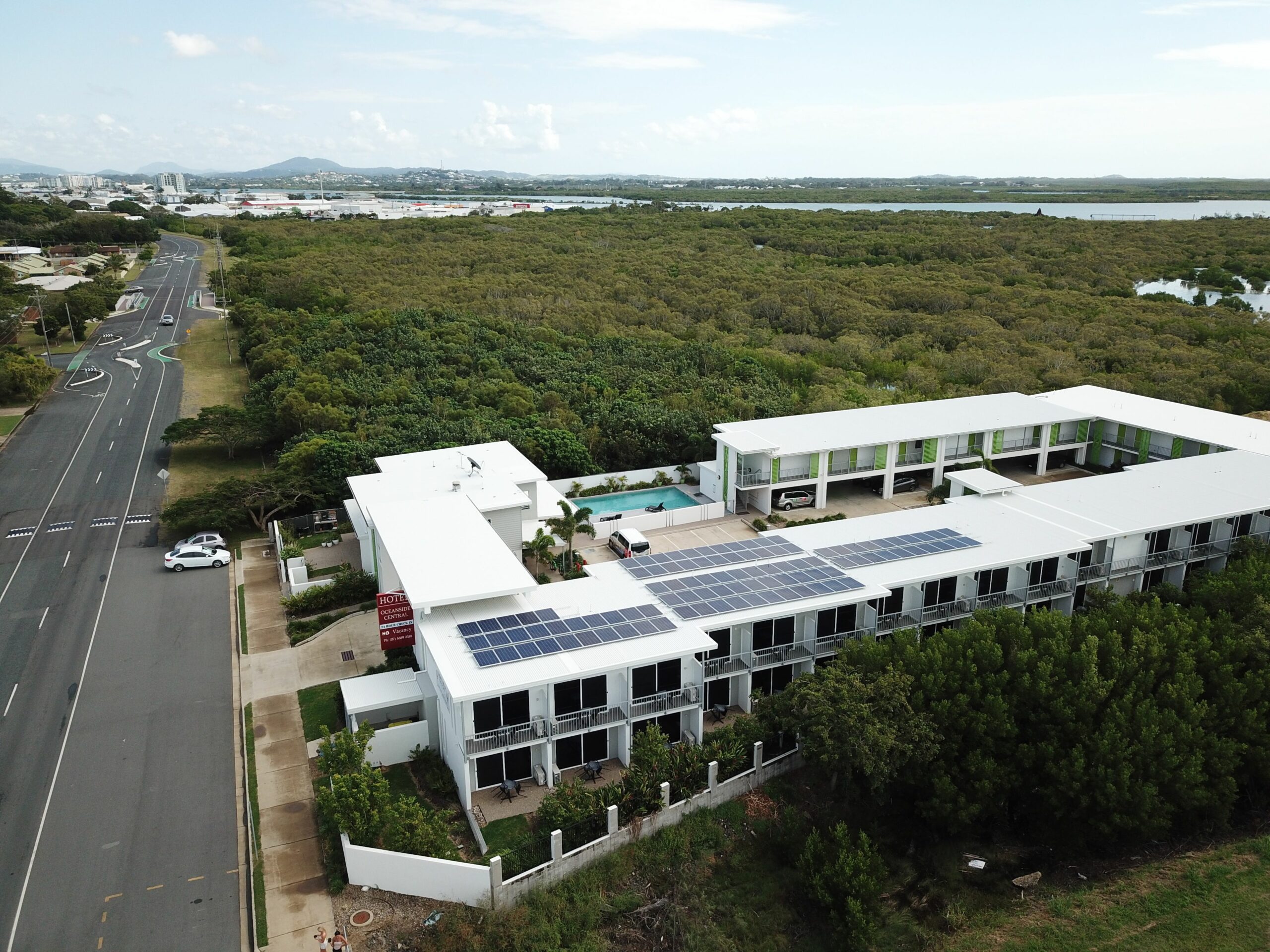 Mackay Oceanside Central Hotel