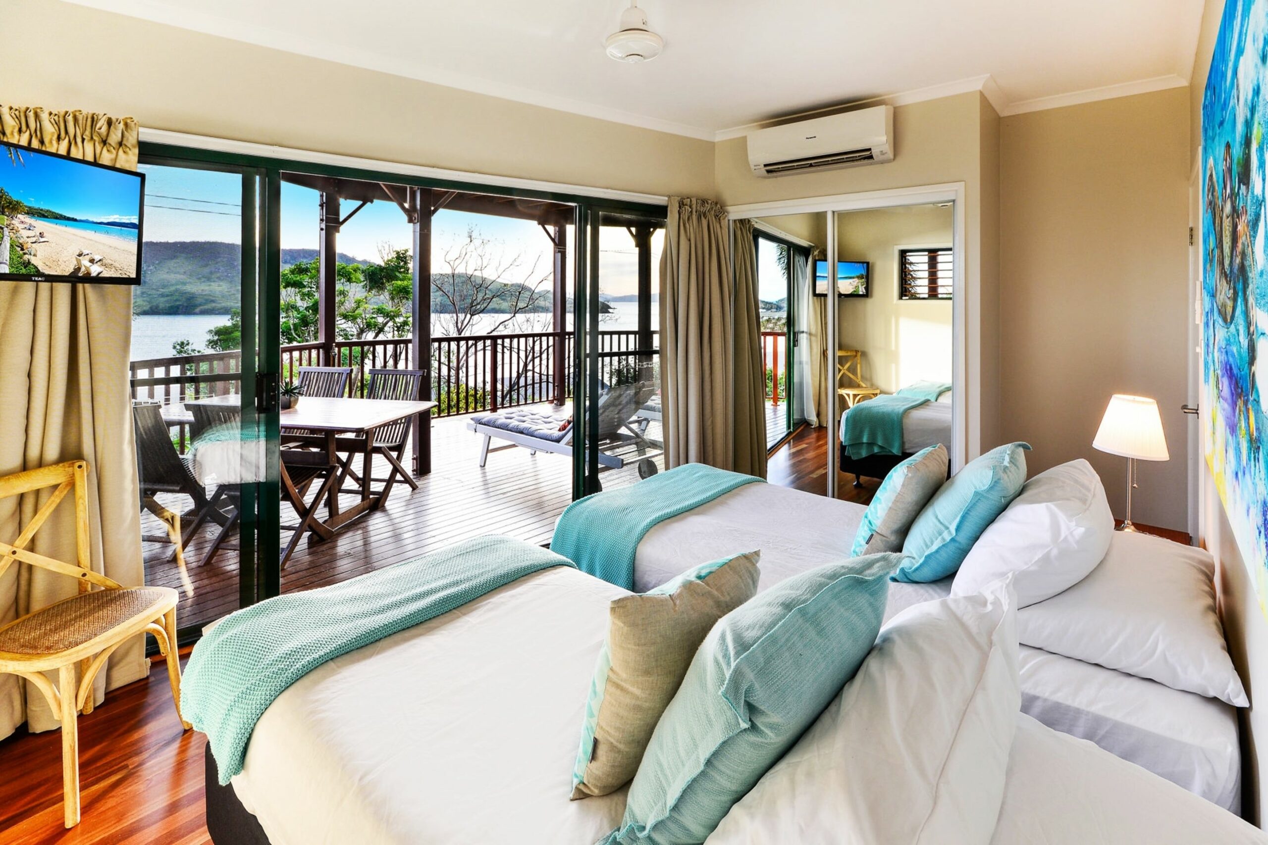 Casuarina Cove 16 Ocean View Deluxe Refurbished 3 Bedroom House Near Marina With Golf Buggy